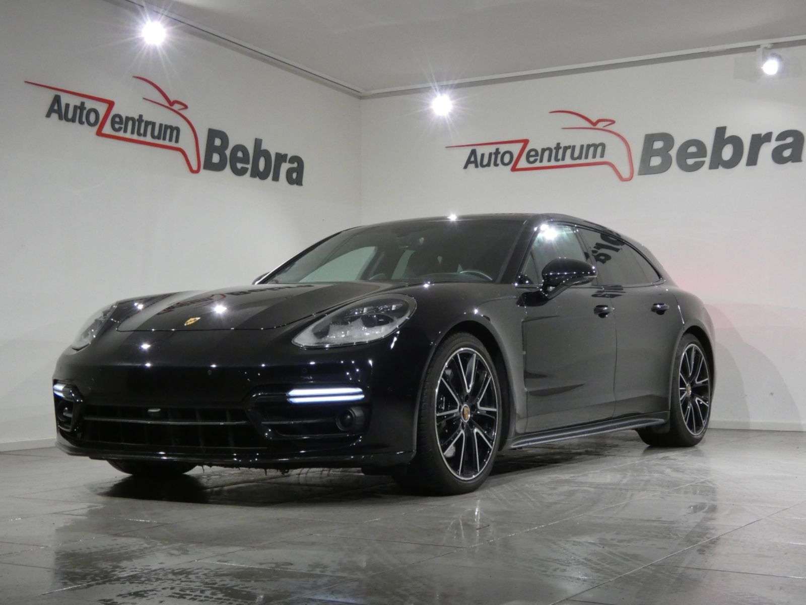Second hand Porsche Panamera 