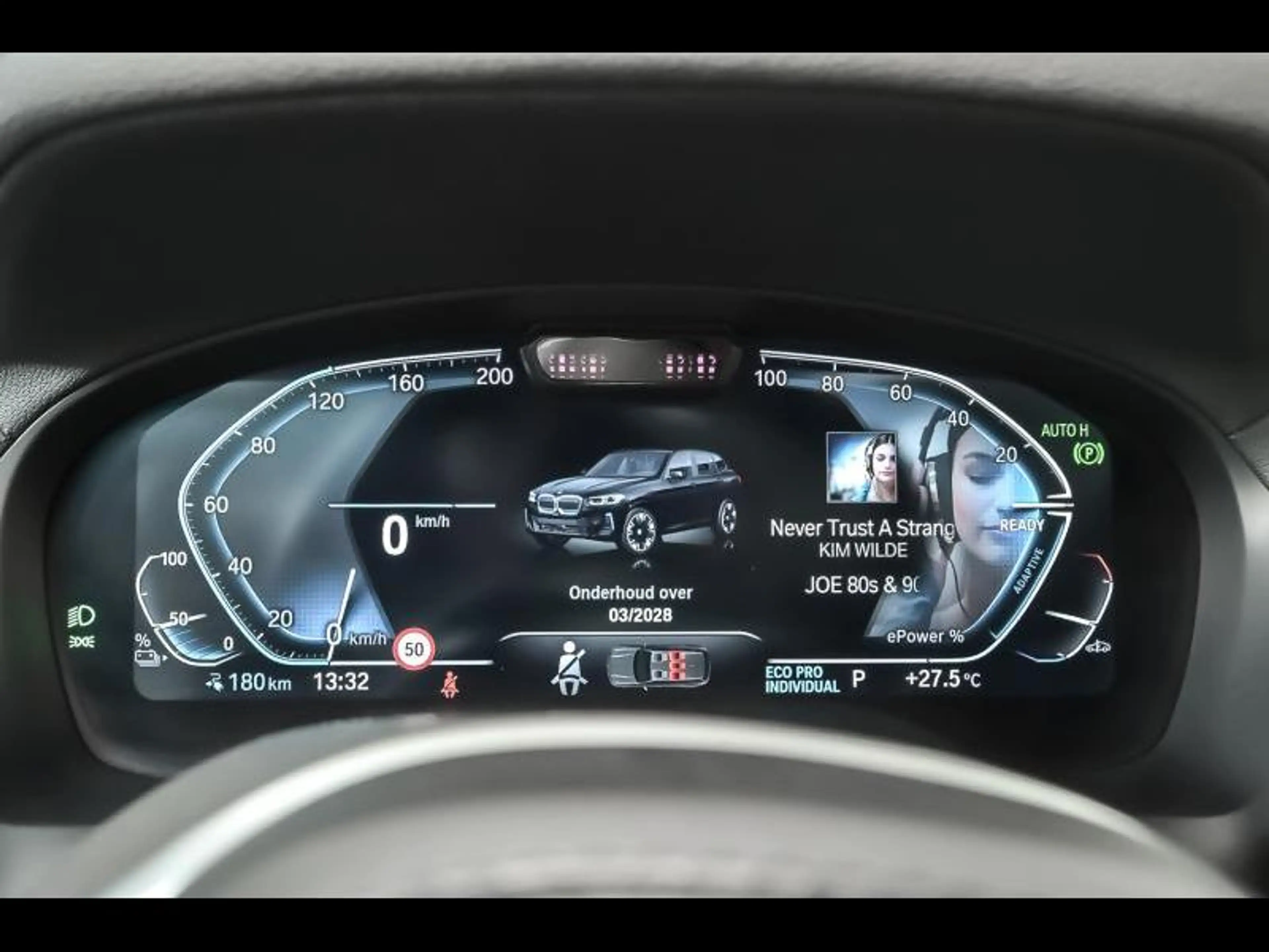 BMW iX3 Impressive — photo 10