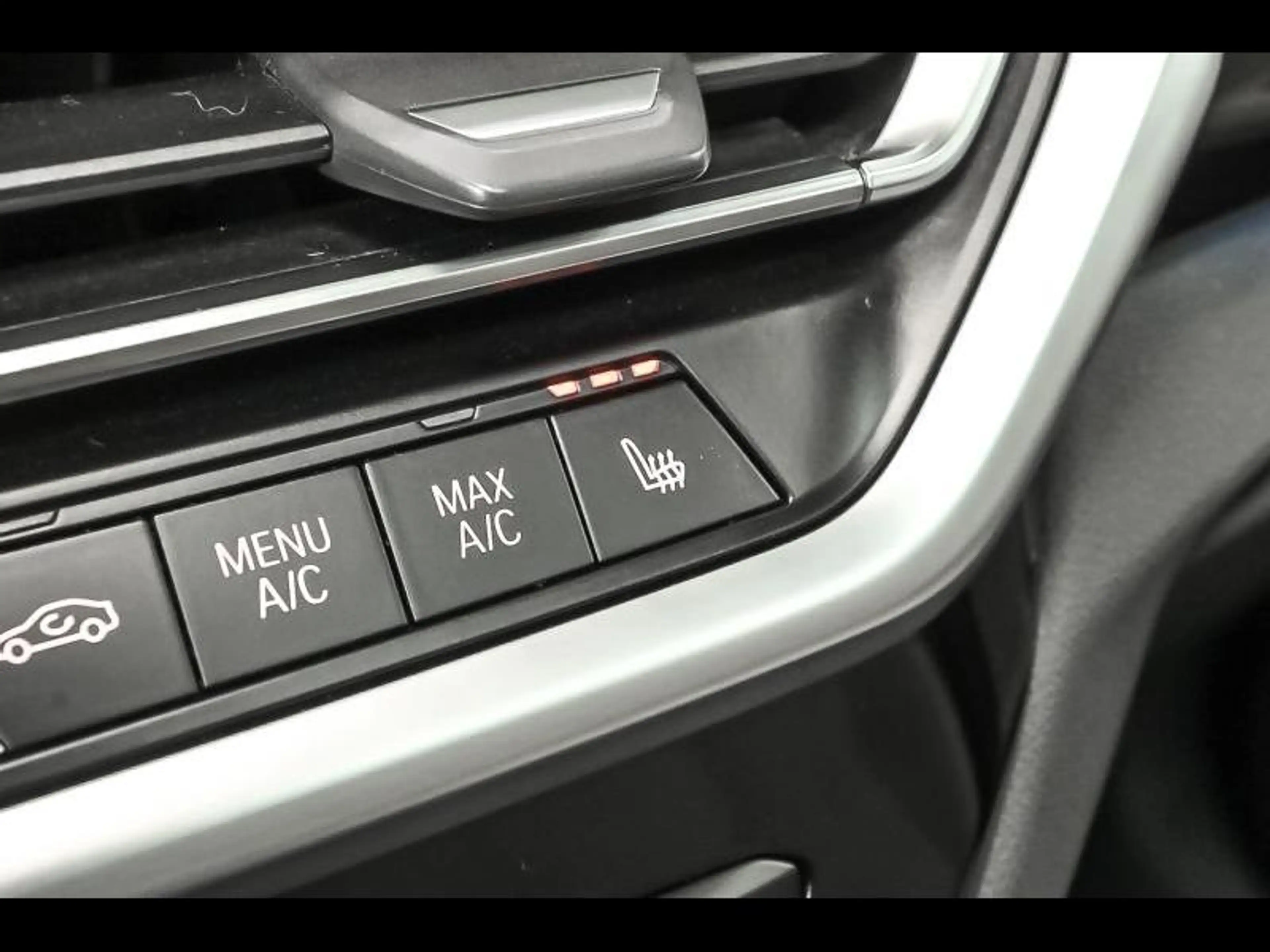 BMW iX3 Impressive — photo 13