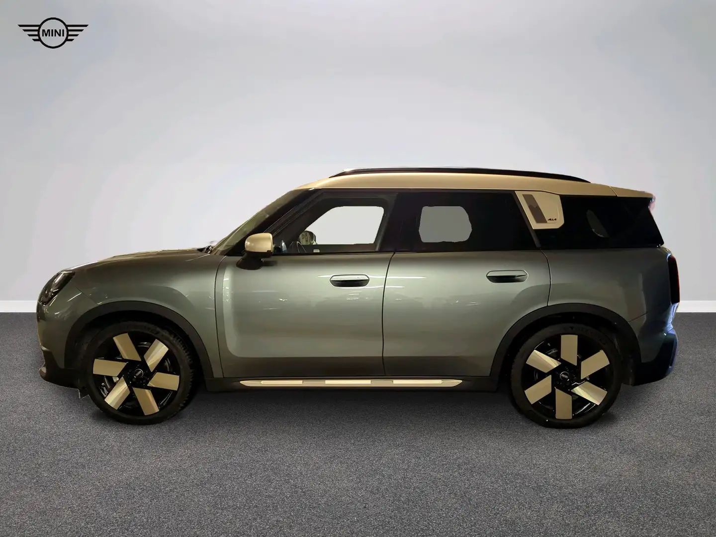MINI Countryman SE All4 Favoured Vert - 2