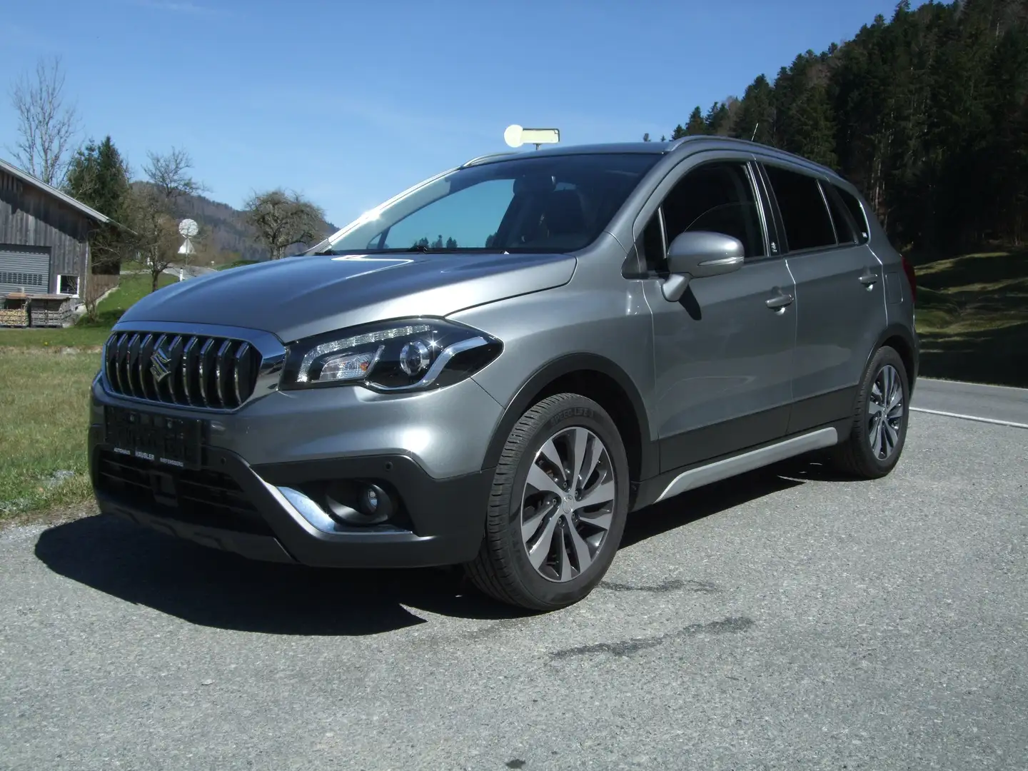 Suzuki SX4 S-Cross 1,4 GL+ DITC Hybrid ALLGRIP flash AHK Grau - 1