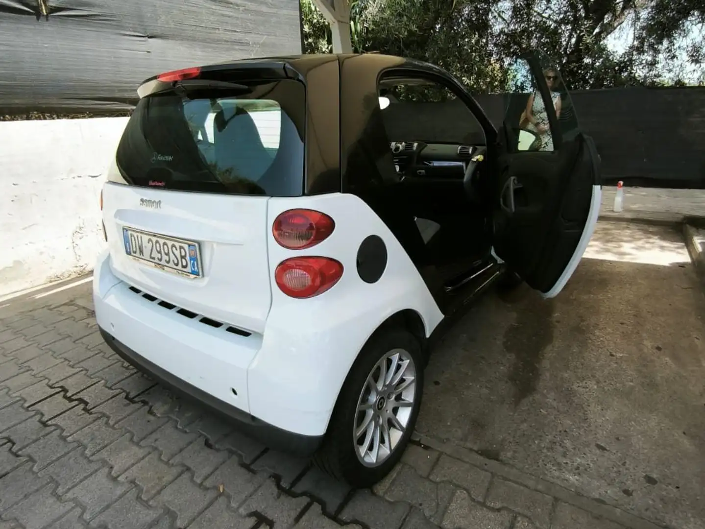 smart forTwo Coupè 1000 70 cv Bianco - 1