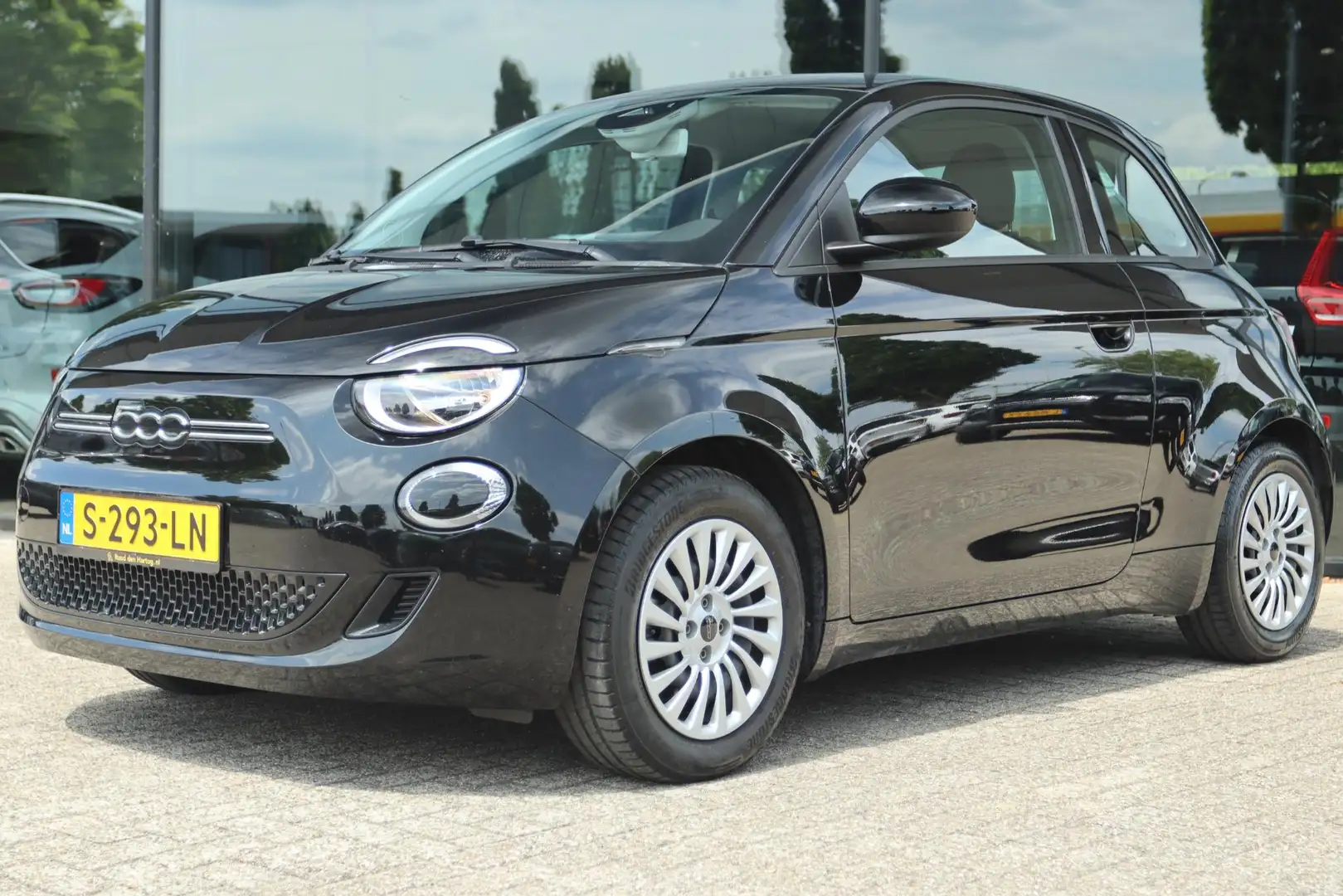 Fiat 500e 42 kWh | ORIG NL | VIRTUAL COCKPIT | CARPLAY | LAN Zwart - 1