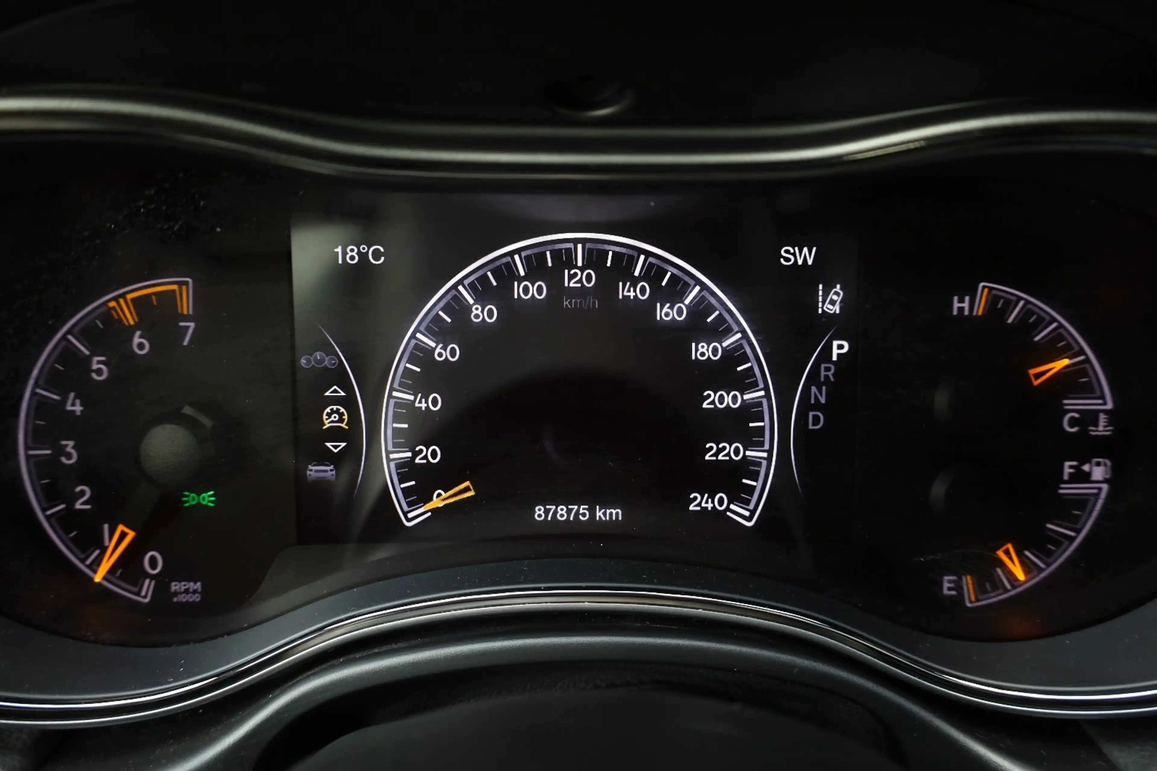 Jeep Grand Cherokee 5.7L V8 HighAltitude/GAS/VOLL/R20 — photo 13