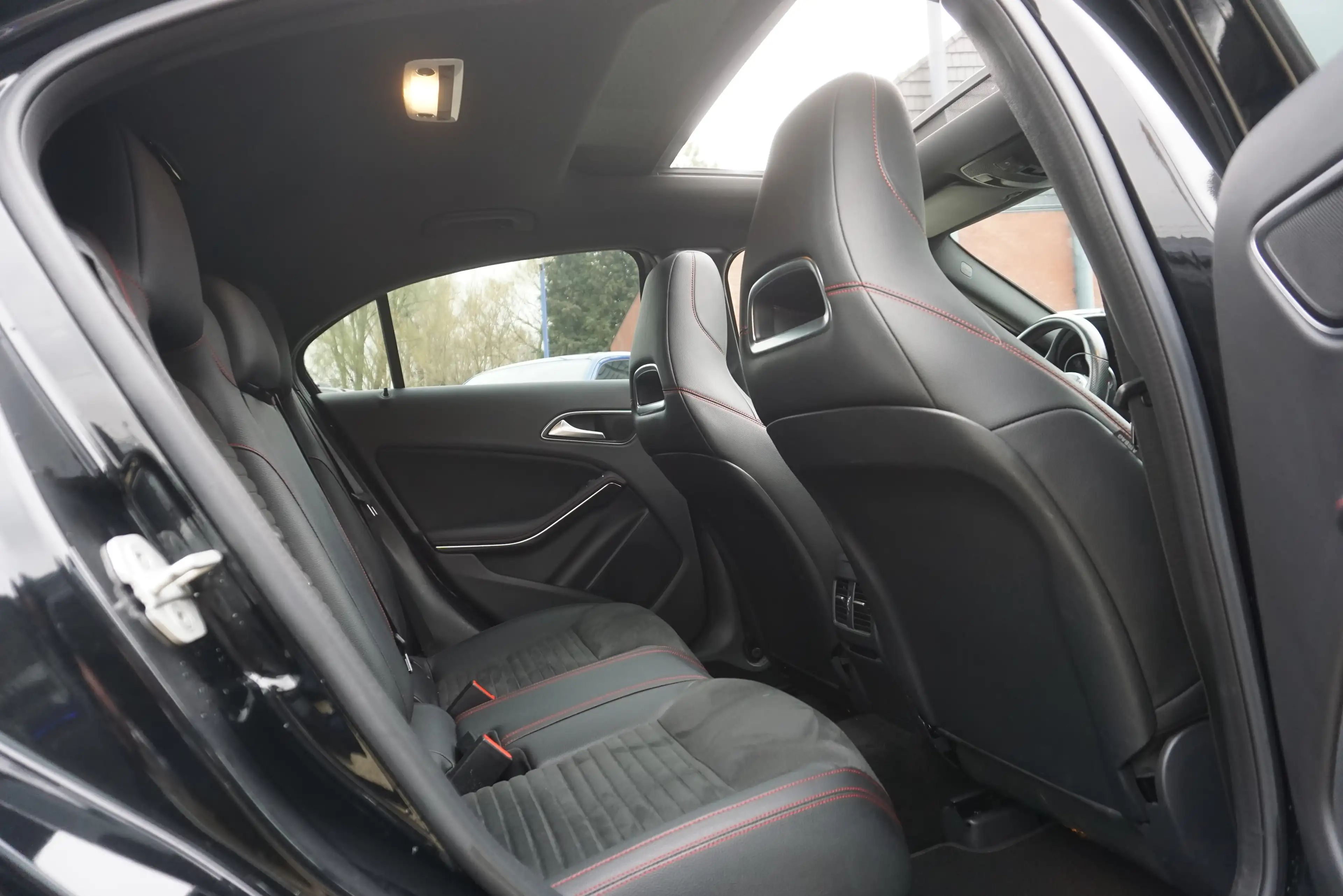 Mercedes-Benz A 45 AMG 4-Matic+ KIT AERO AUTO FULL LED CAM 388CV 62000KM — photo 9