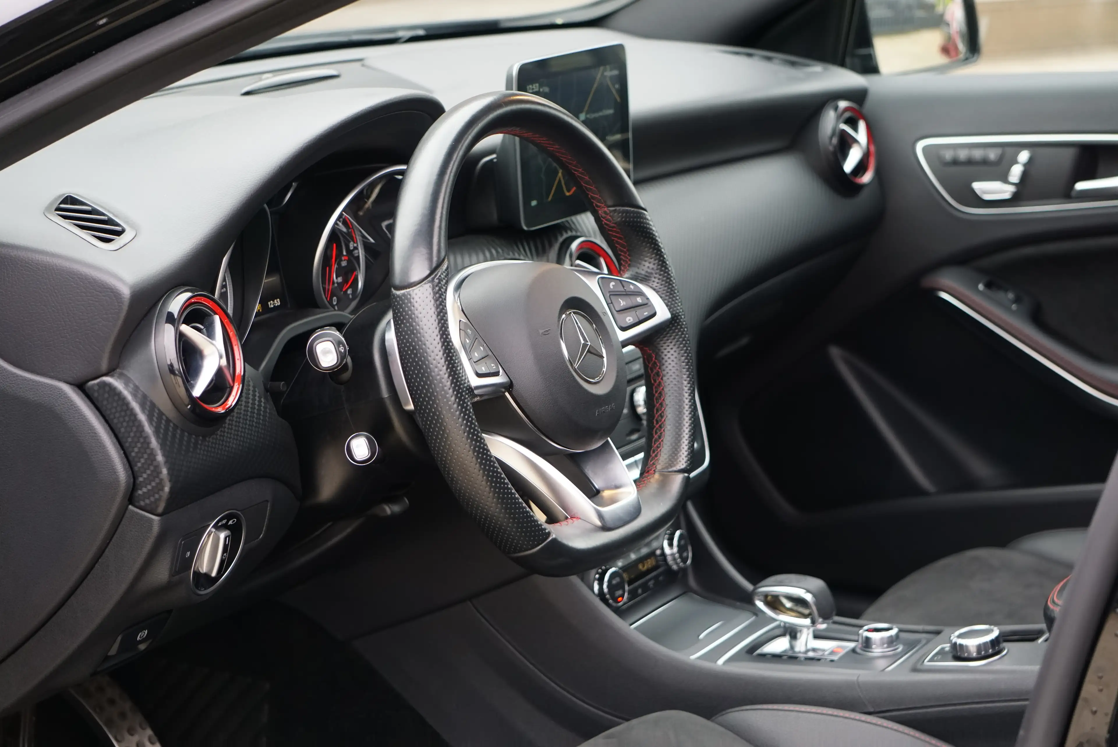 Mercedes-Benz A 45 AMG 4-Matic+ KIT AERO AUTO FULL LED CAM 388CV 62000KM — photo 6