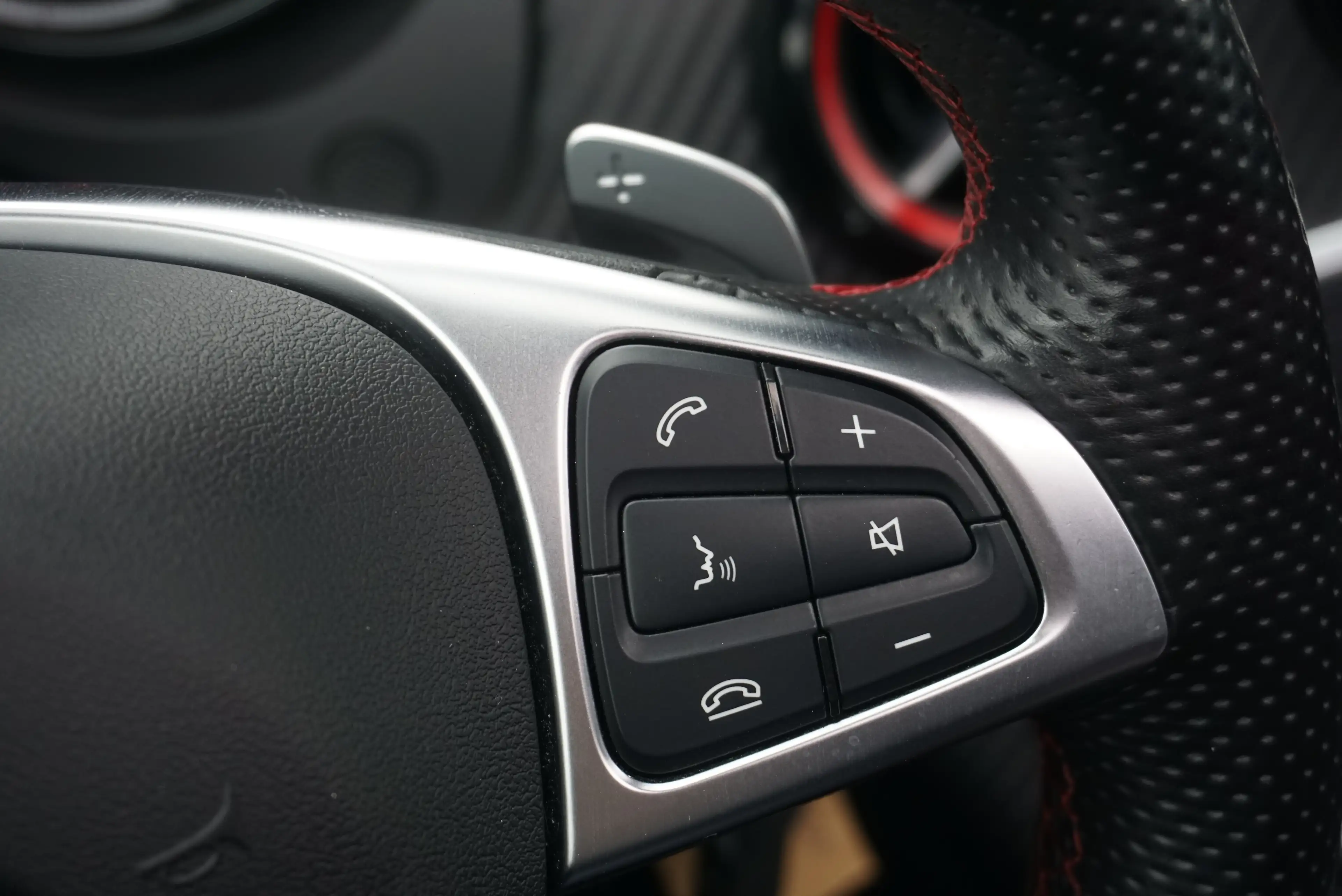 Mercedes-Benz A 45 AMG 4-Matic+ KIT AERO AUTO FULL LED CAM 388CV 62000KM — photo 15