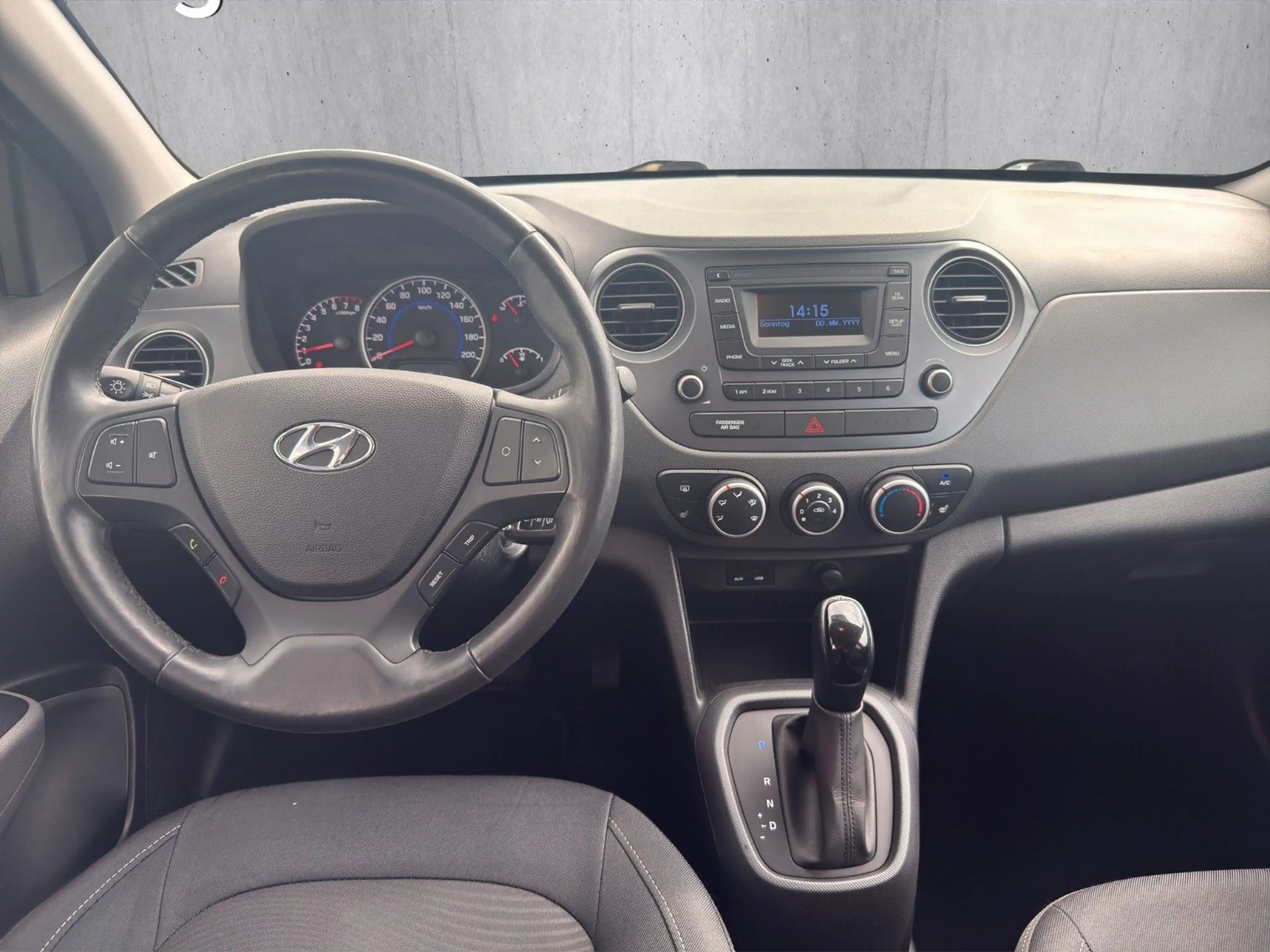 Hyundai i10 1.2 YES! Automatik | SHZ | LHZ | TEMPOMAT — photo 13
