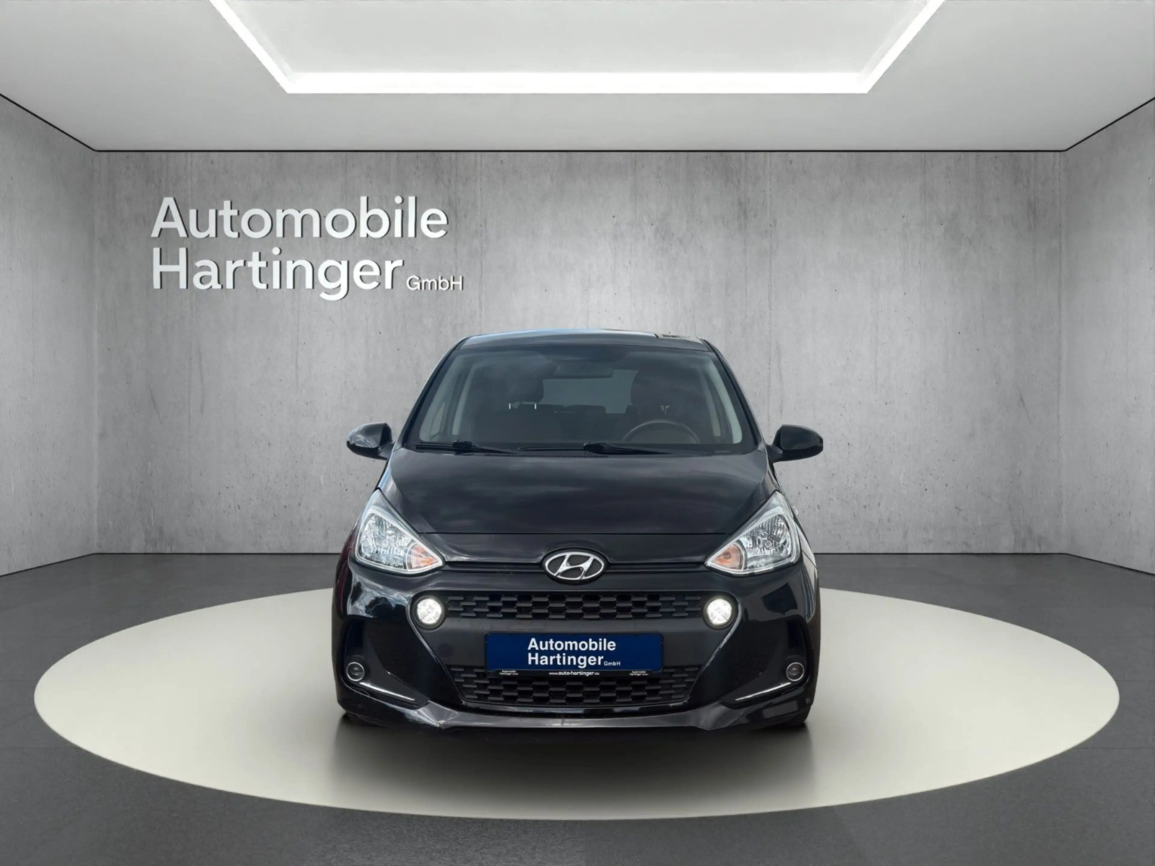 Hyundai i10 1.2 YES! Automatik | SHZ | LHZ | TEMPOMAT — photo 2