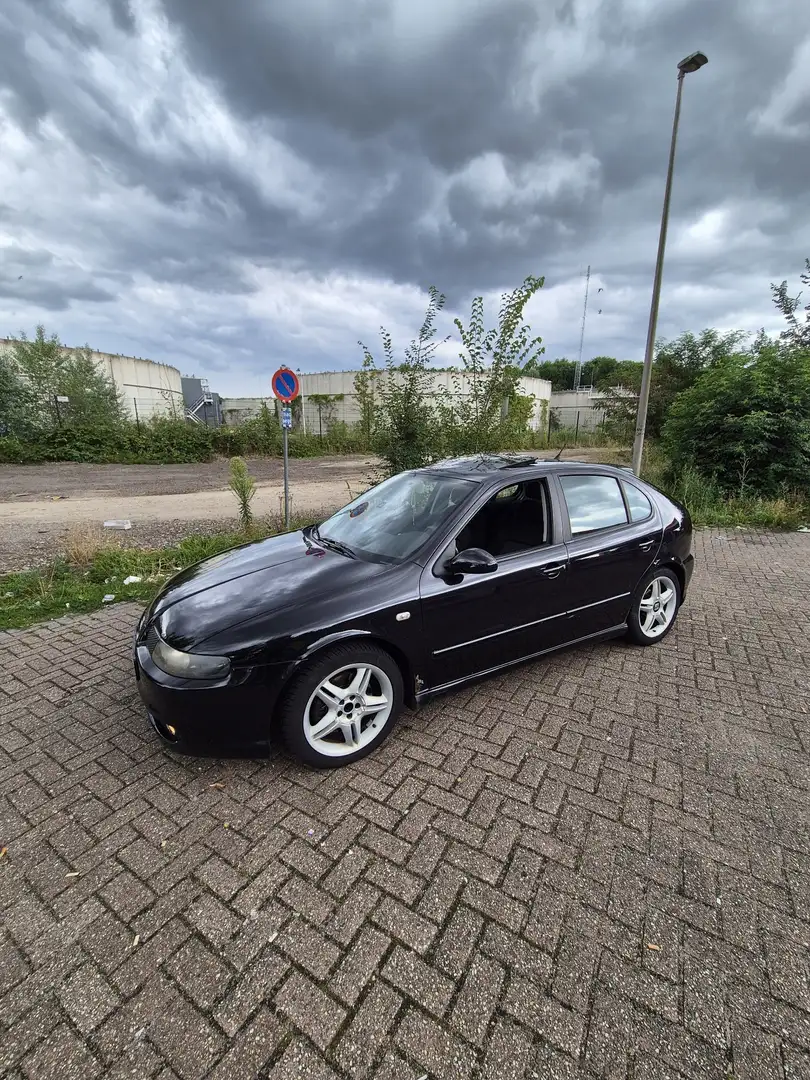 SEAT Leon 1.8 T Top Sport - 1