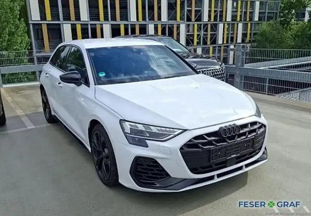 Audi S3 view 4