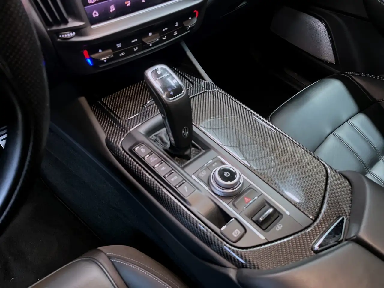 Maserati Levante 2022 — фото 12
