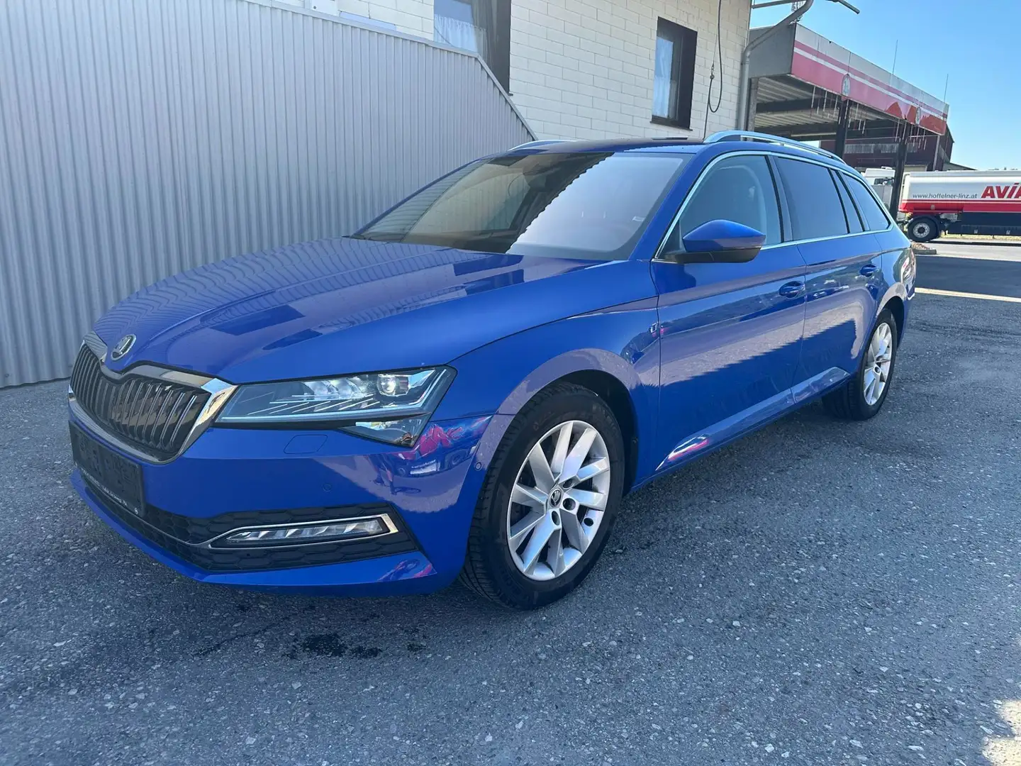 Skoda Superb Kombi 2,0 TDI Style Matrix-Virtual-Carplay Blau - 1