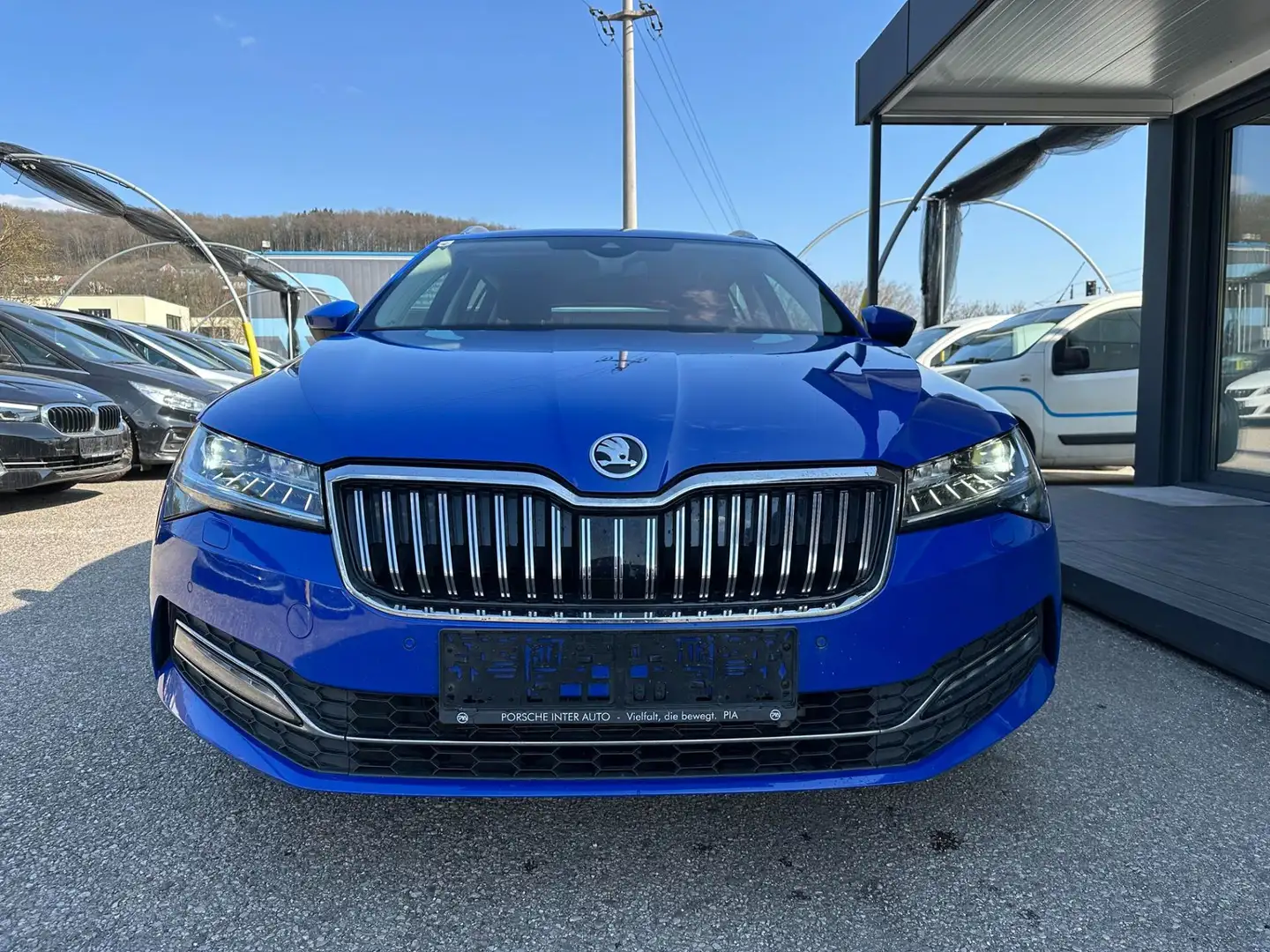 Skoda Superb Kombi 2,0 TDI Style Matrix-Virtual-Carplay Blau - 2