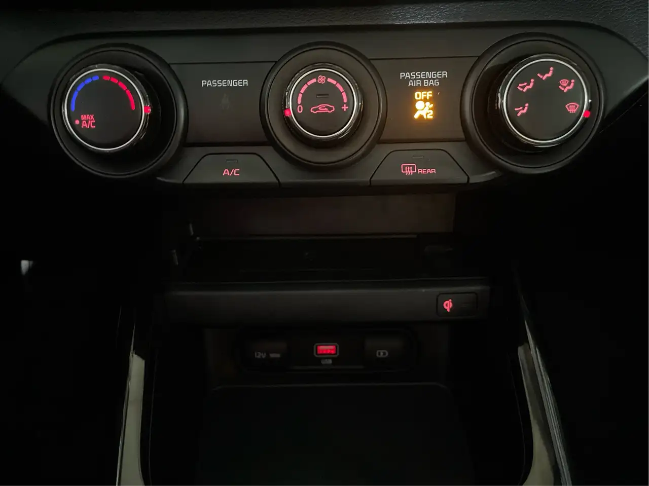 Kia Forte снимка Kia Forte