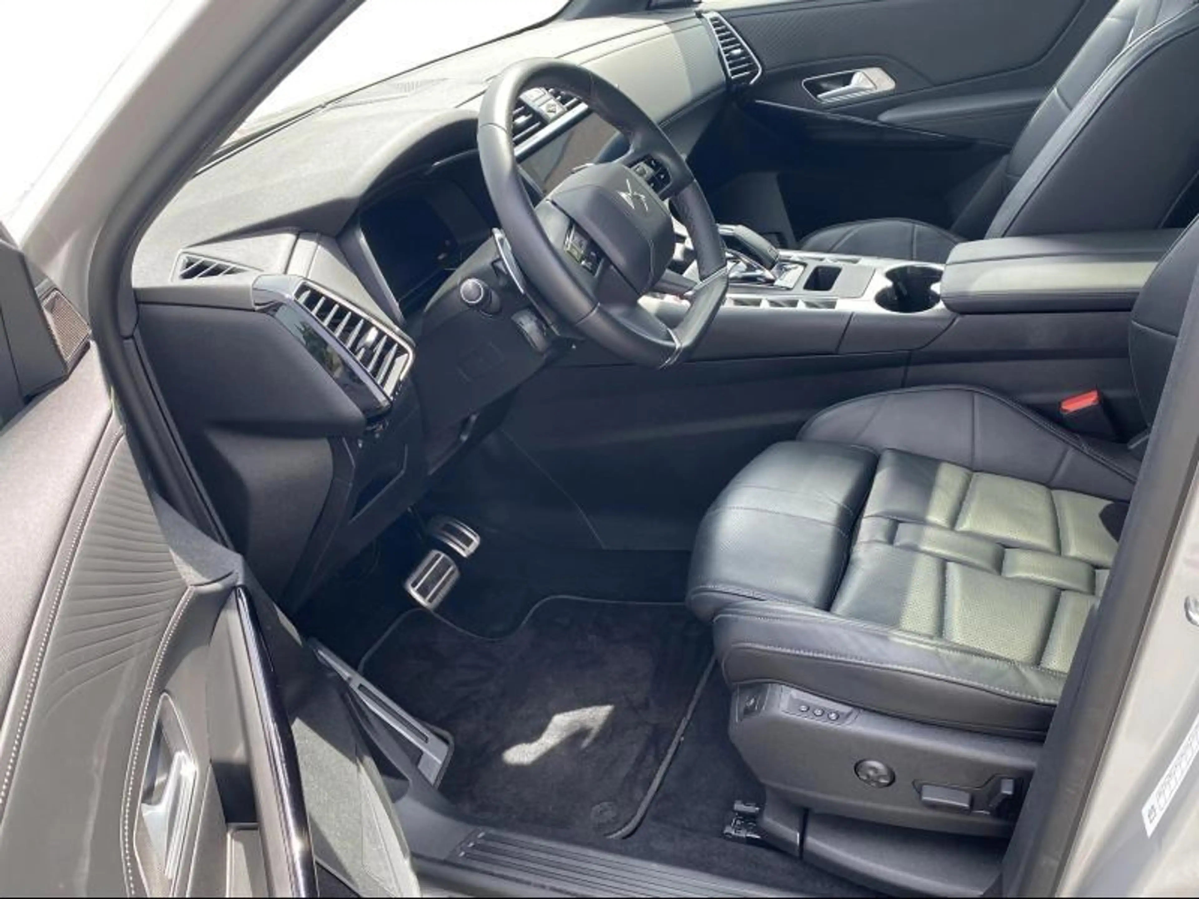 DS Automobiles DS 7 1.5 BlueHDI 130 EAT8 Etoile — photo 8