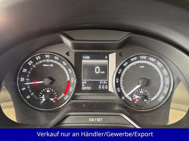 Skoda Octavia Kombi 2.0 TDI Scout 4x4 DSG Xenon Leder — photo 9