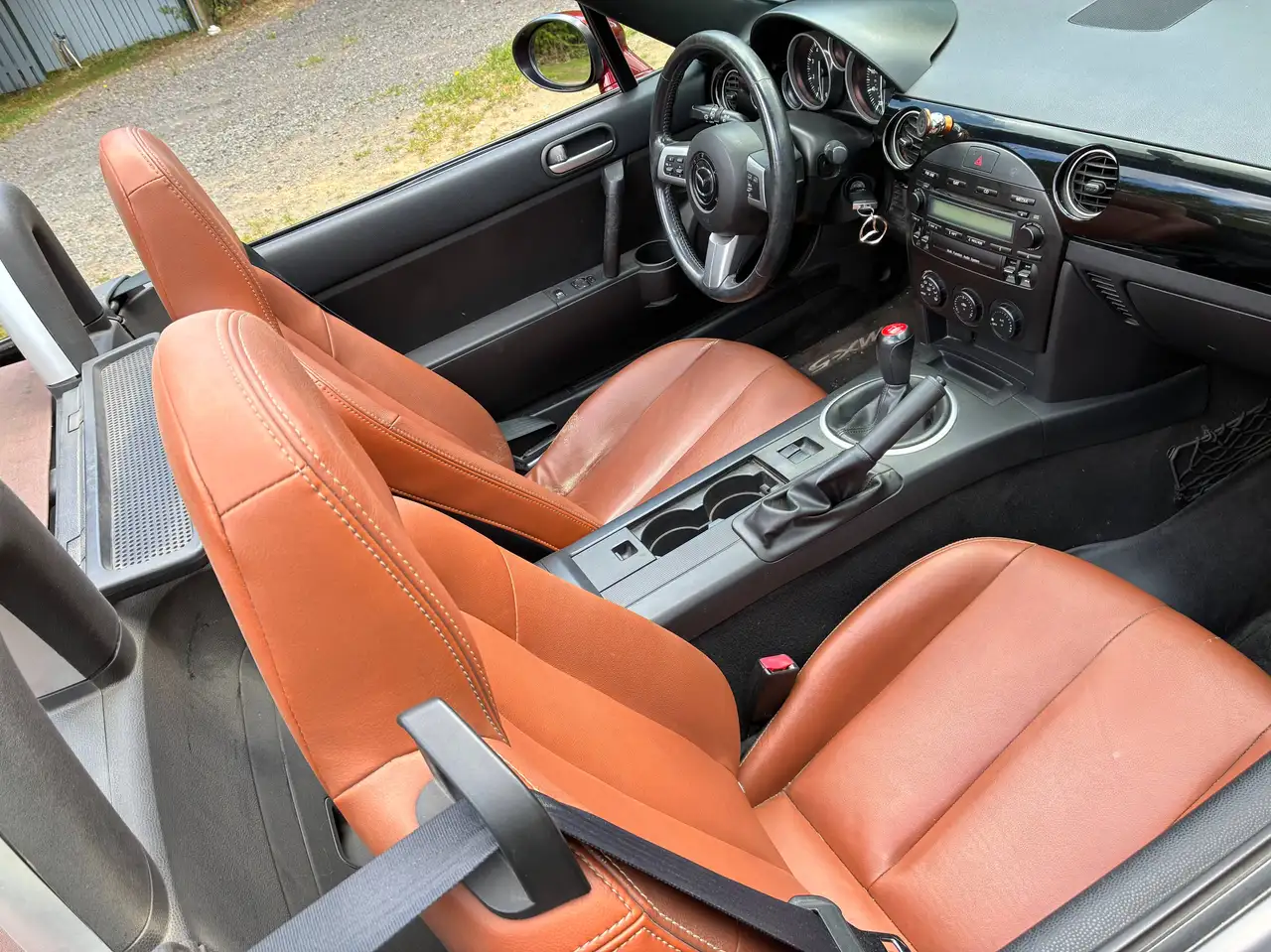 Mazda MX-5 Miata снимка Mazda MX-5 Miata