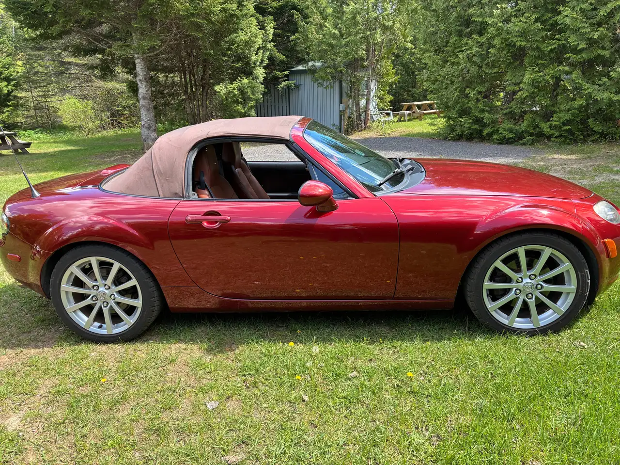 Mazda MX-5 Miata снимка Mazda MX-5 Miata
