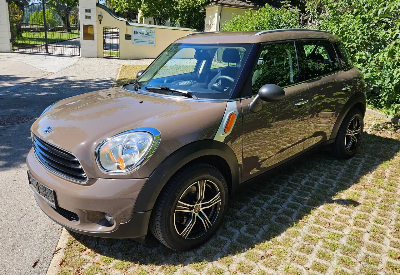 MINI One Countryman