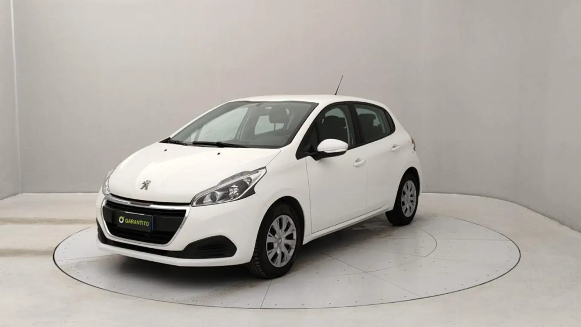 Peugeot 208 1.2 puretech Active s&s 82cv 5p neopatentati Bianco - 1
