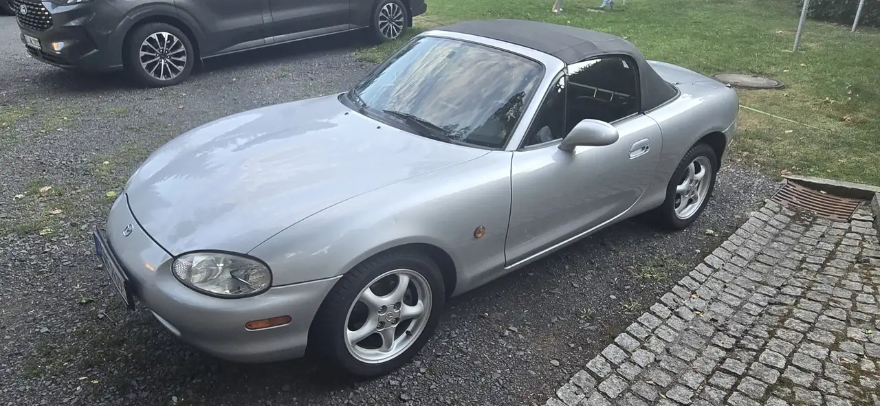 Mazda MX-5 1.6i 16V, foto 1