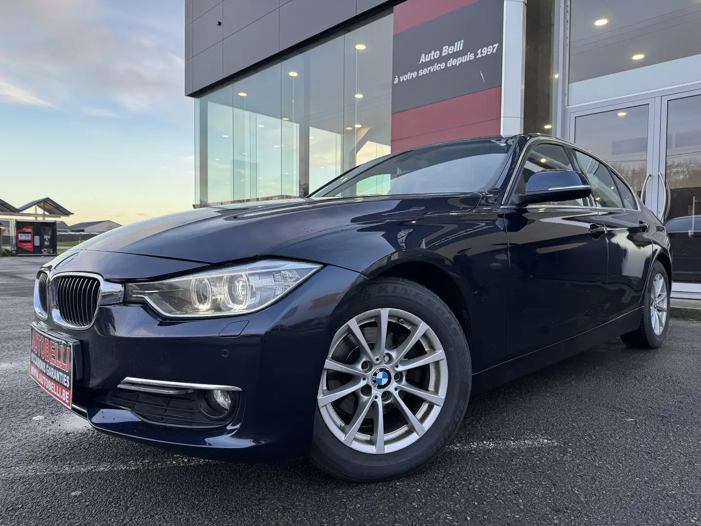 BMW 320 320 dA**LUXURY**BOITE AUTO*XENON**FAIBLE KM**TOP!! Blauw - 1