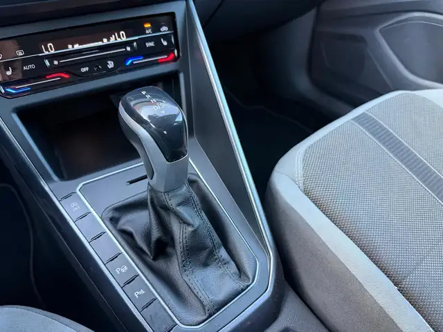 Volkswagen Polo view 19