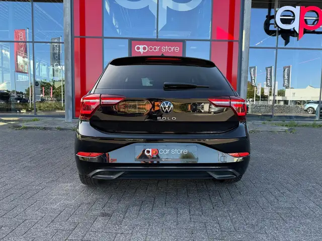 Volkswagen Polo view 6