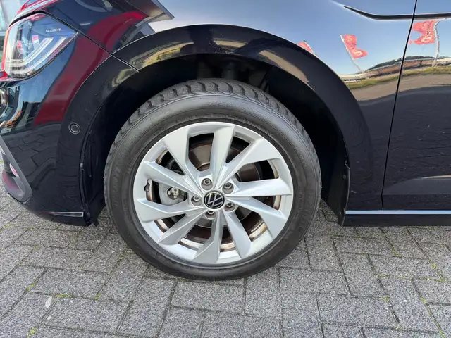 Volkswagen Polo view 9