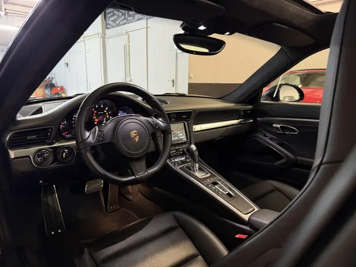Porsche 991 911 Carrera 2 PDK — photo 10