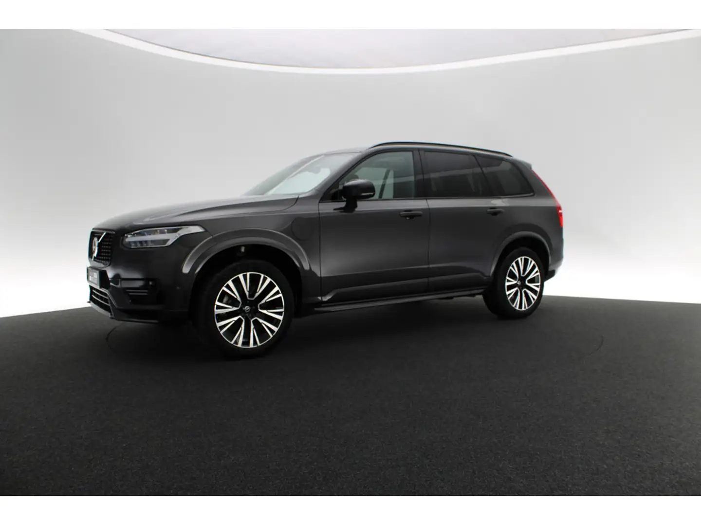 Volvo XC90 2.0 Plus Dark Recharge Plug-In Hybrid AWD Grau - 2