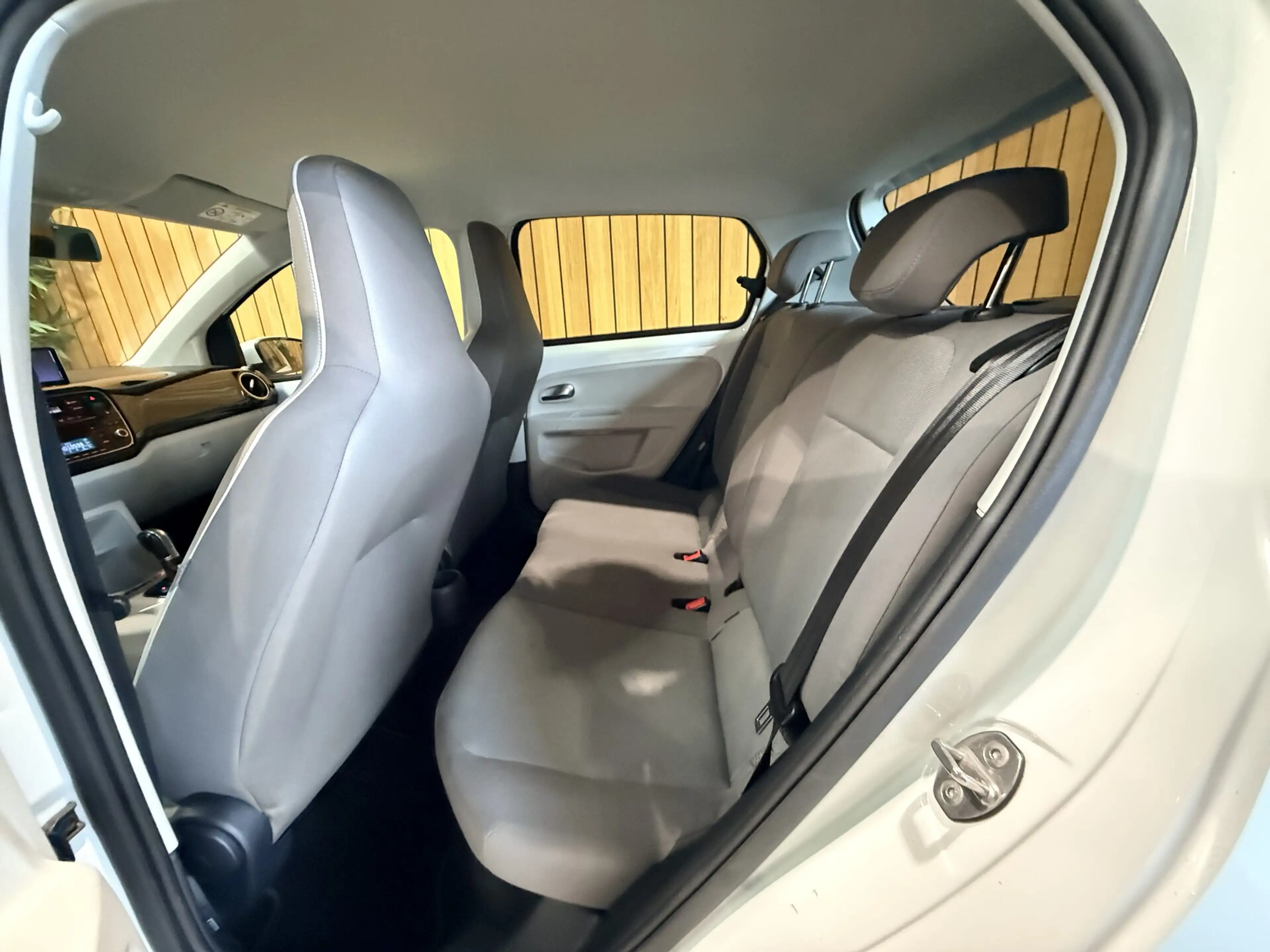 Volkswagen e-up! e-Up! — photo 12