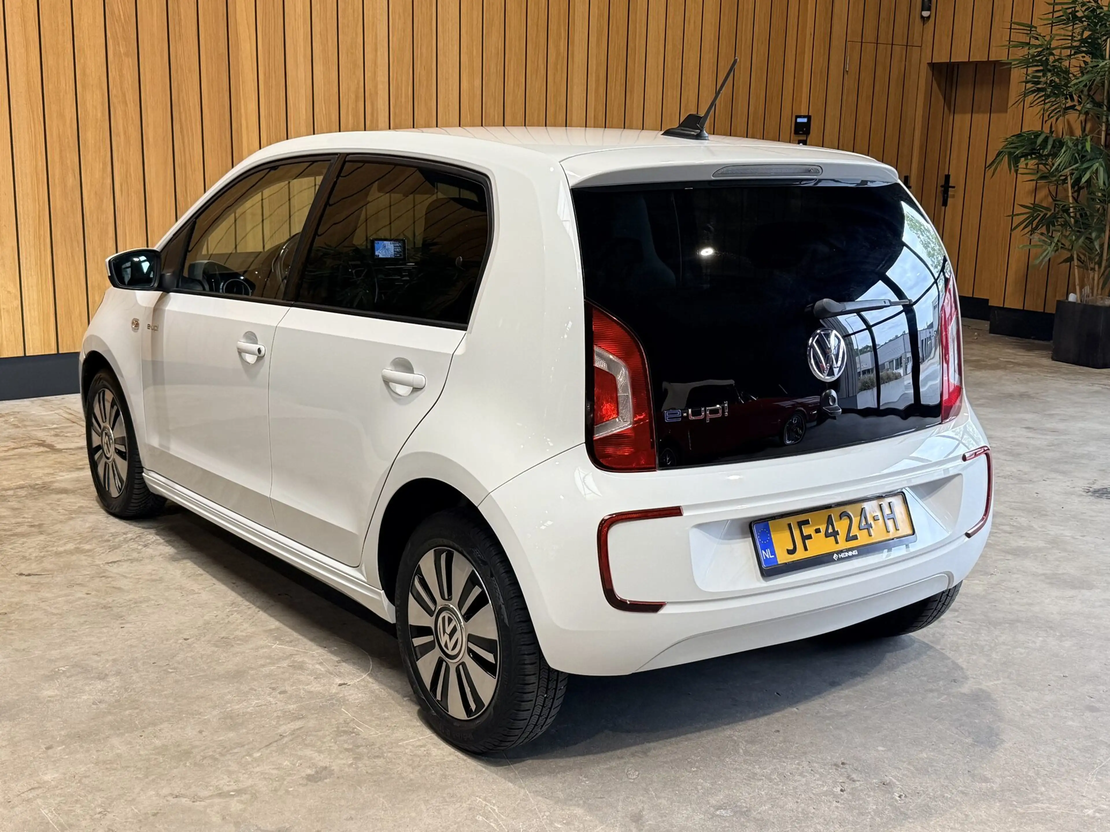 Volkswagen e-up! e-Up! — photo 7