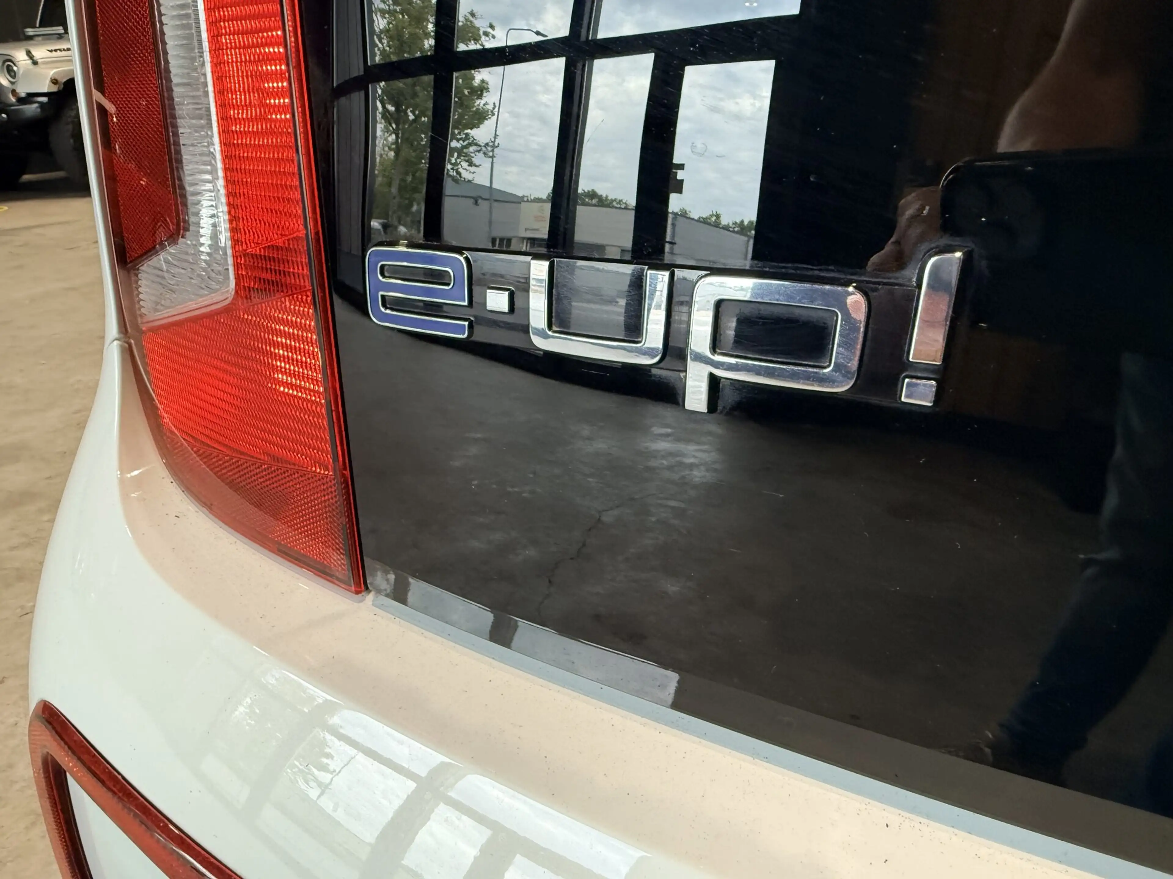 Volkswagen e-up! e-Up! — photo 30