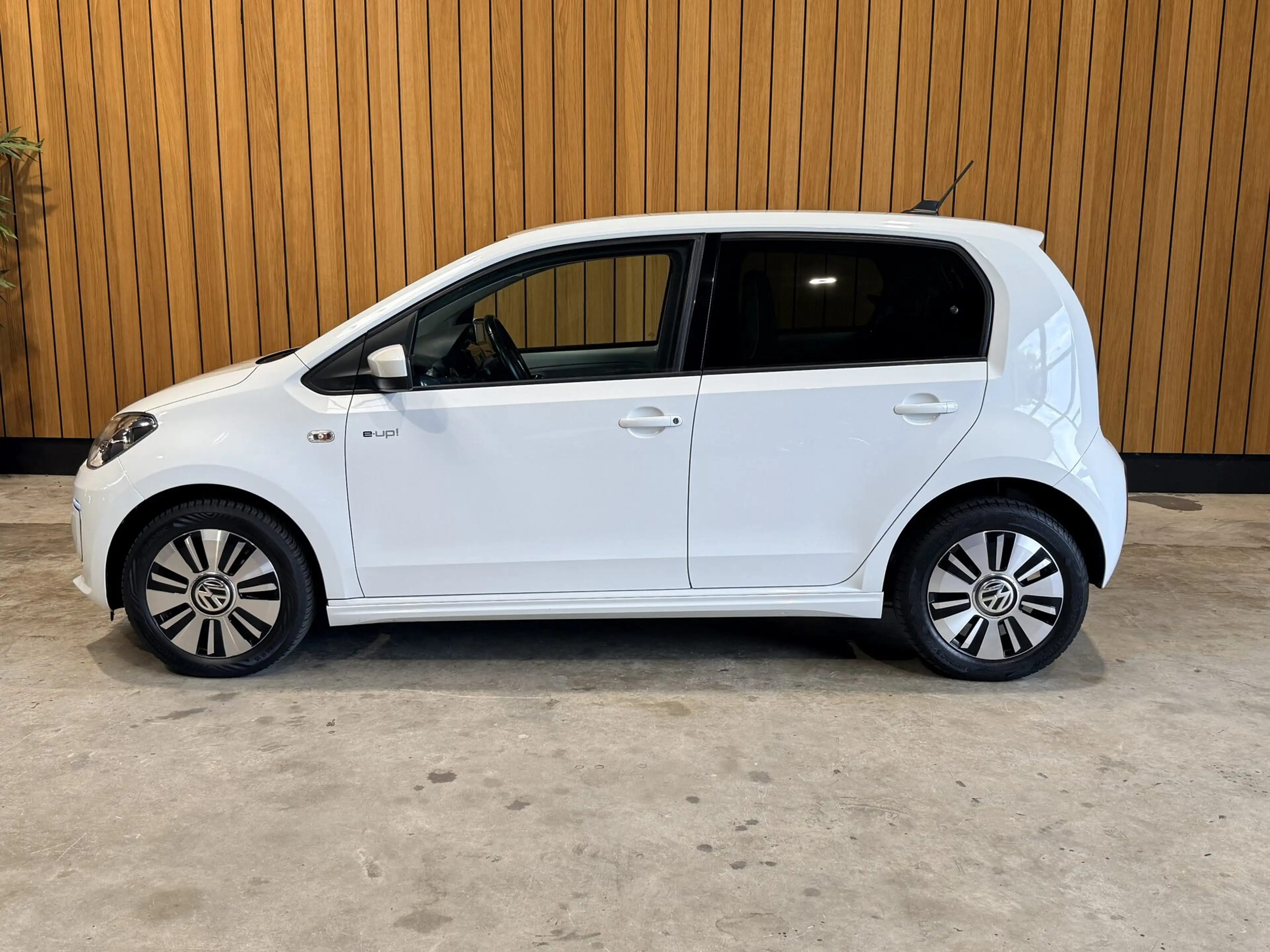 Volkswagen e-up! e-Up! — photo 5
