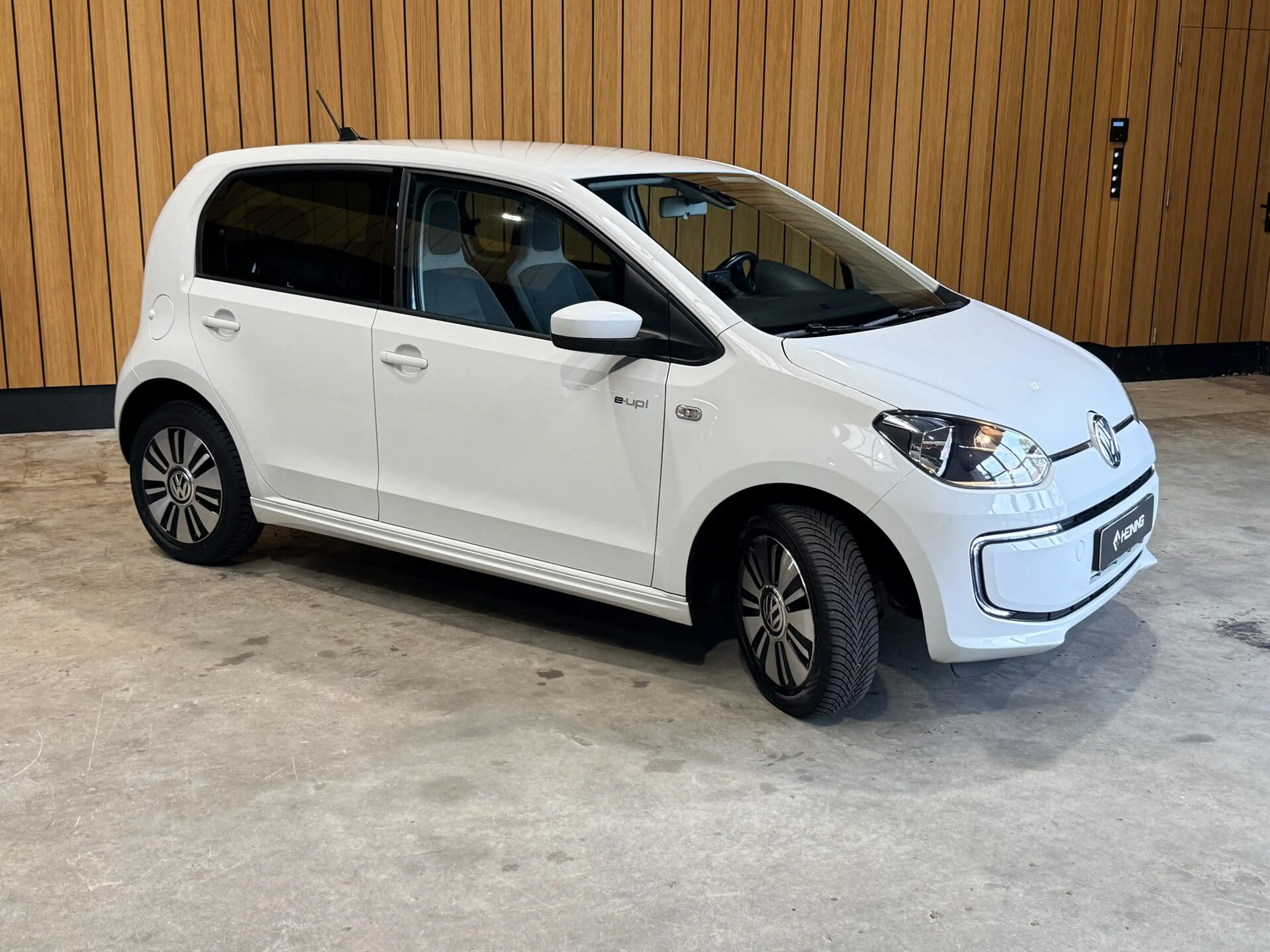 Volkswagen e-up! e-Up! — photo 37