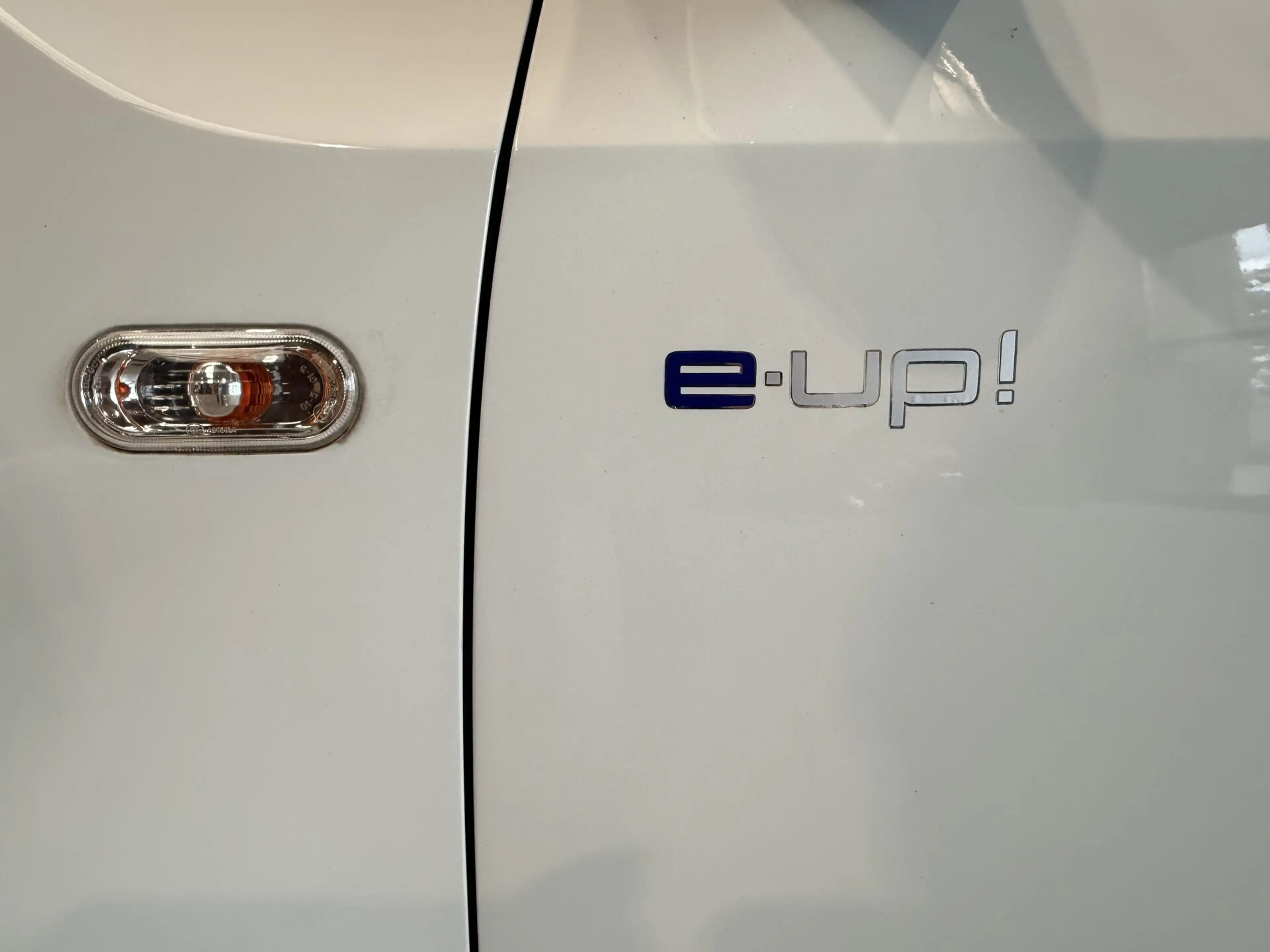 Volkswagen e-up! e-Up! — photo 31