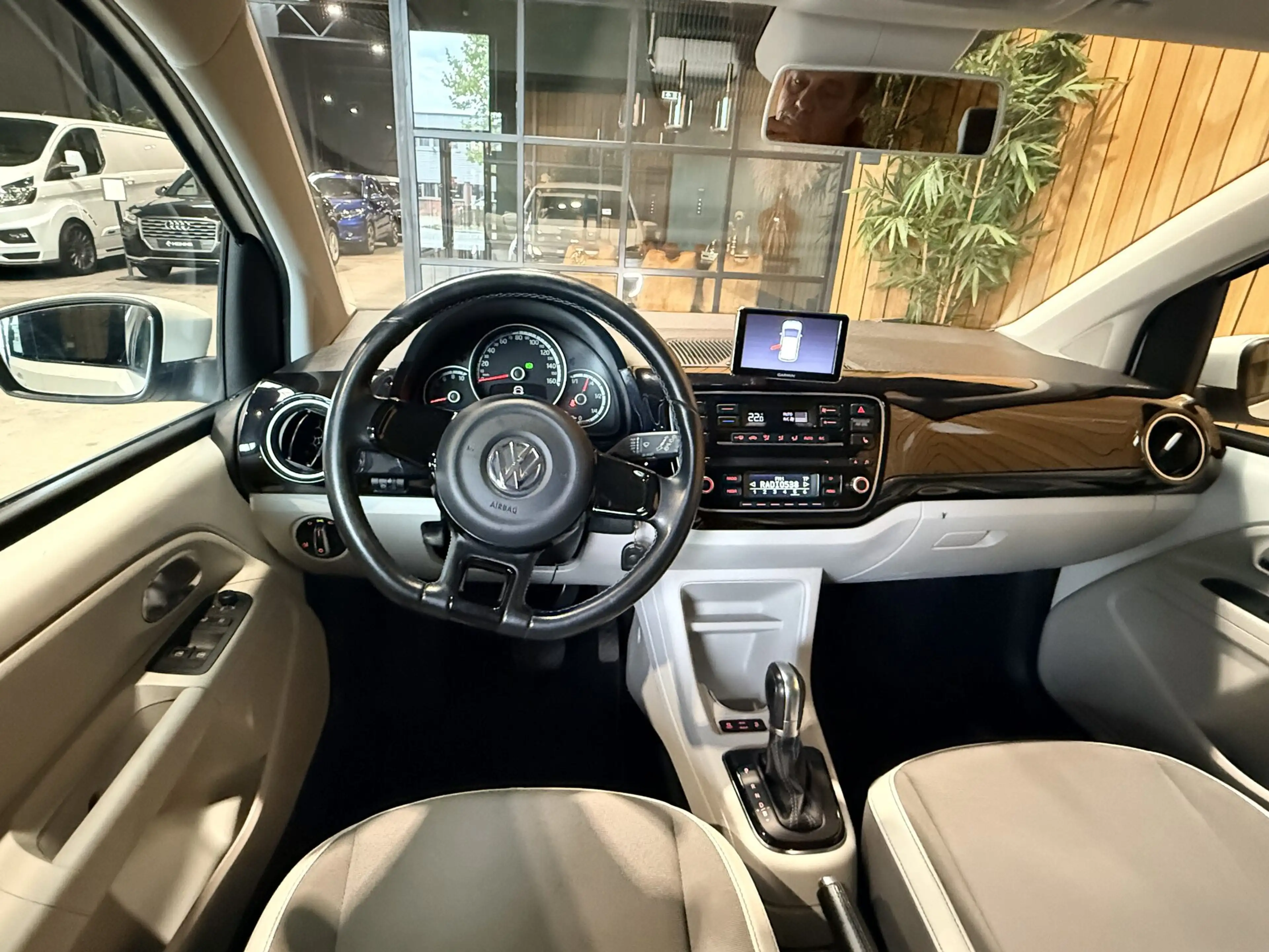 Volkswagen e-up! e-Up! — photo 14
