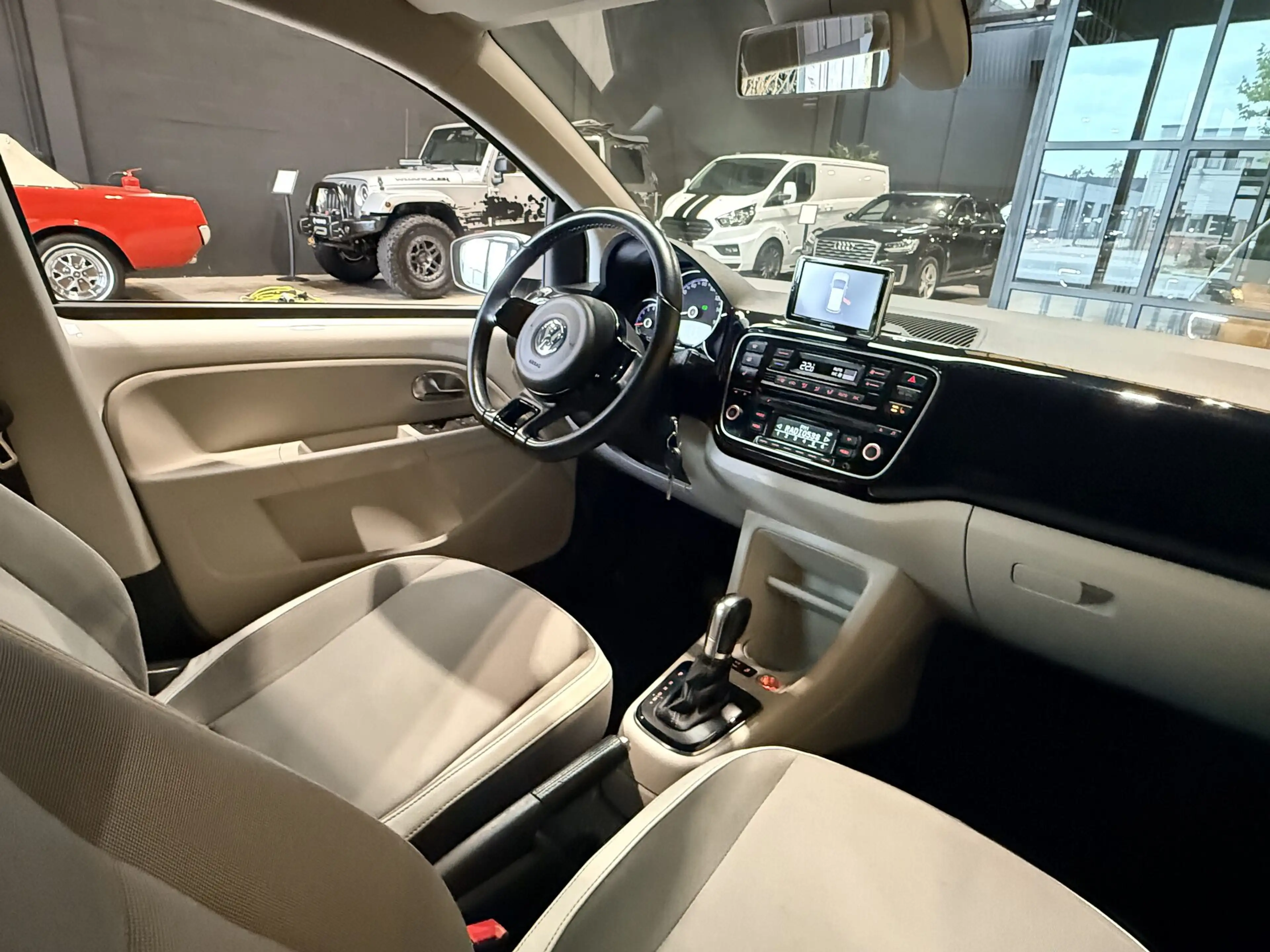 Volkswagen e-up! e-Up! — photo 28