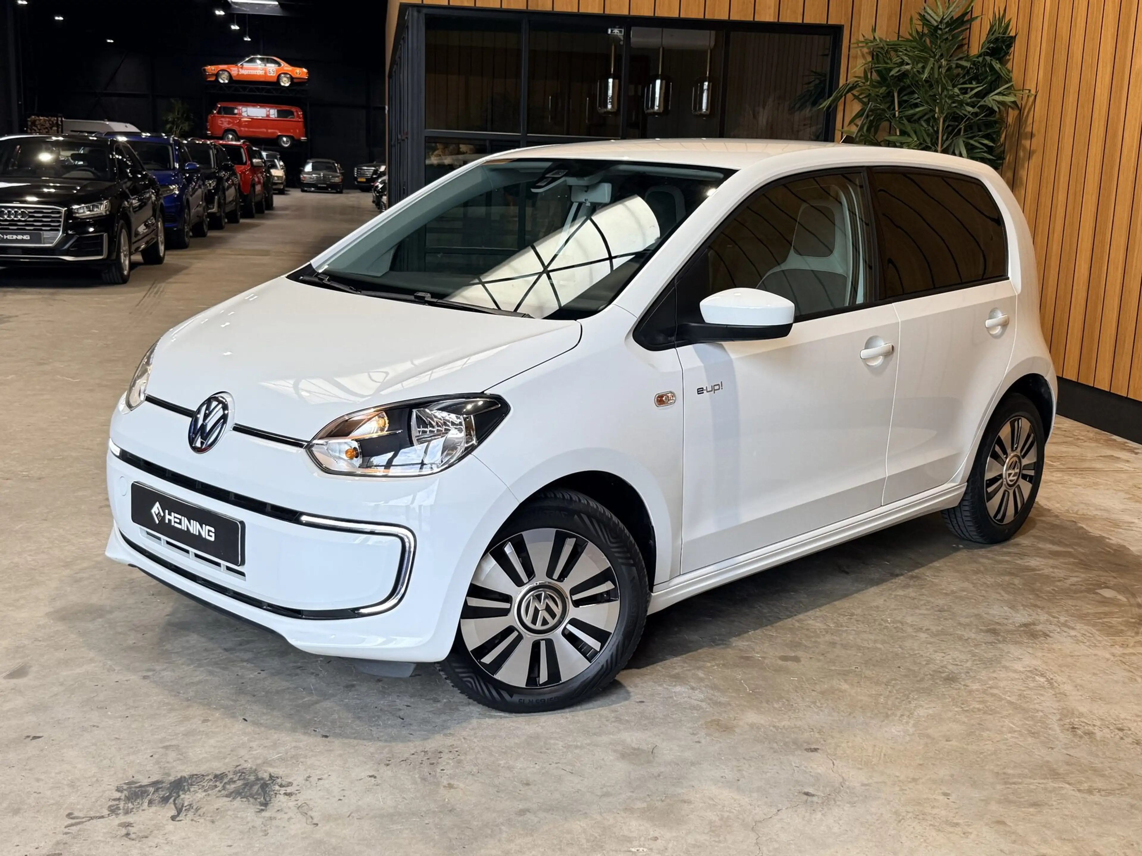 Volkswagen e-up! e-Up! — photo 34