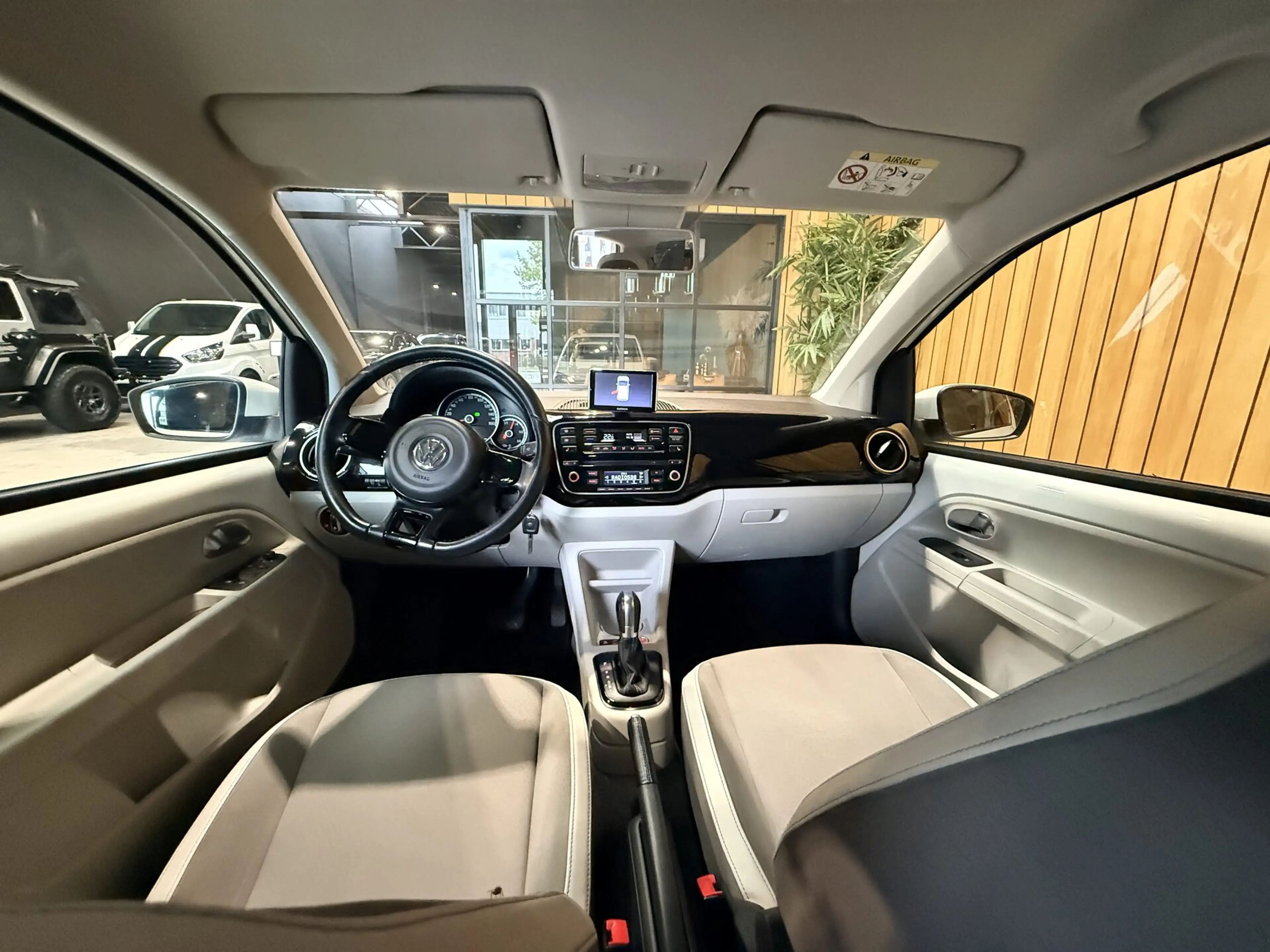 Volkswagen e-up! e-Up! — photo 13