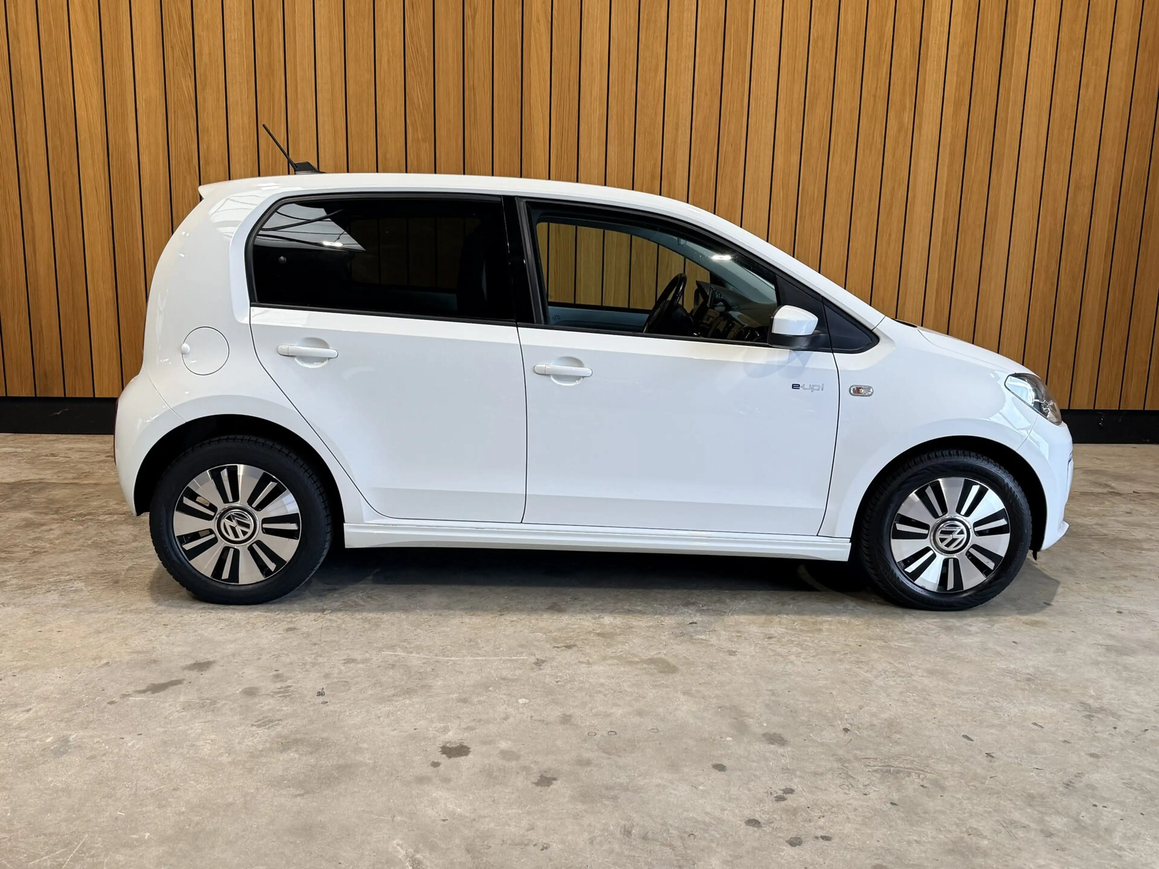 Volkswagen e-up! e-Up! — photo 6
