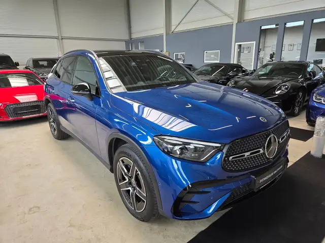 Mercedes-Benz 300 view 8