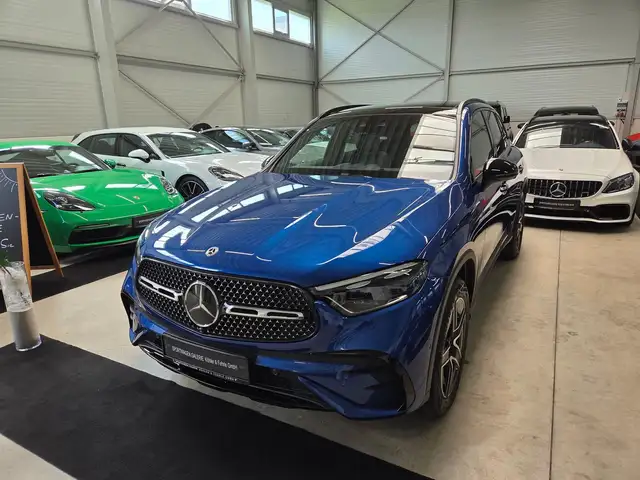 Mercedes-Benz 300 view 6