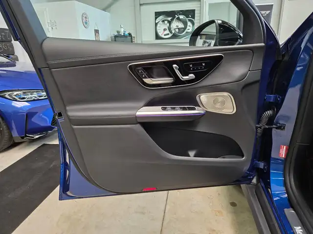 Mercedes-Benz 300 view 15