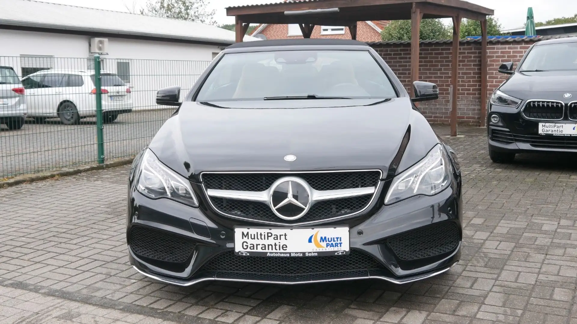 Mercedes-Benz E 250 AMG-Line Cabriolet Autom. Noir - 2