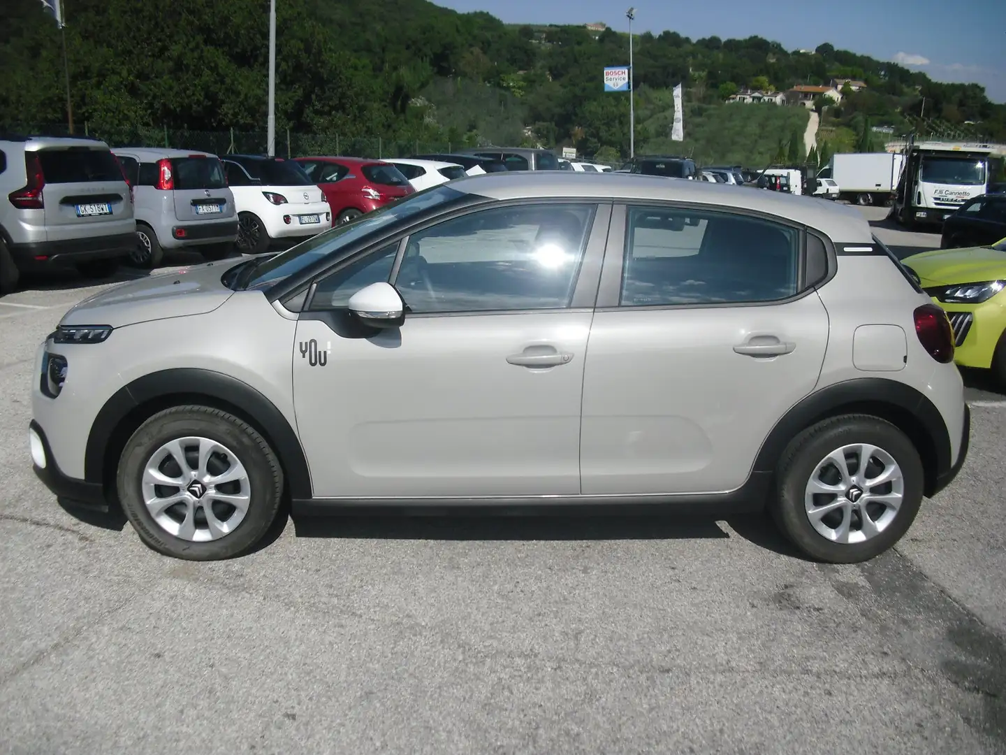 Citroen C3 1.2 83cv puretech You! 9.900km!! pari al nuovo! Beige - 2