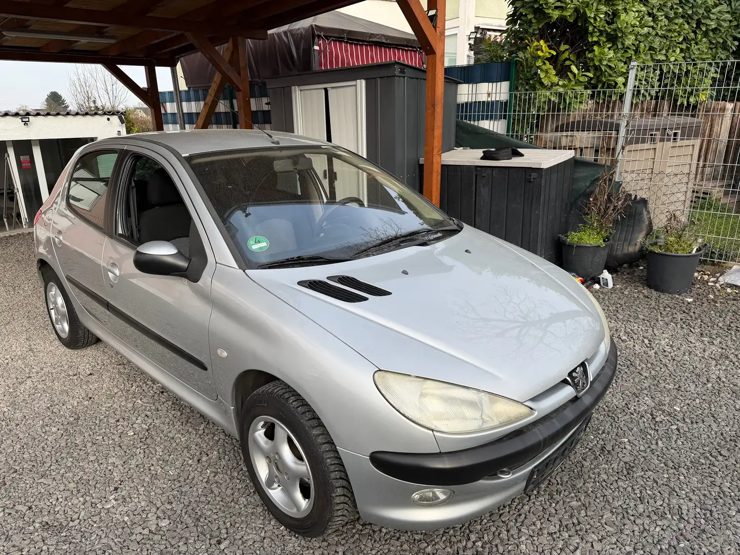 Peugeot 206 Grand Filou Grau - 2