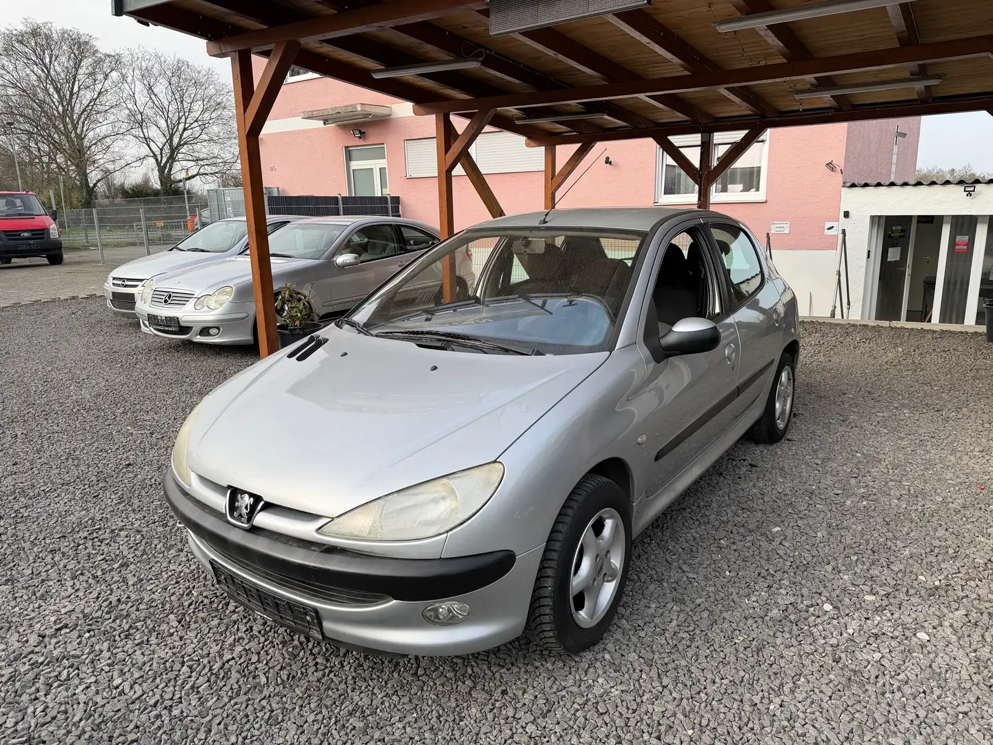 Peugeot 206 Grand Filou Grau - 1